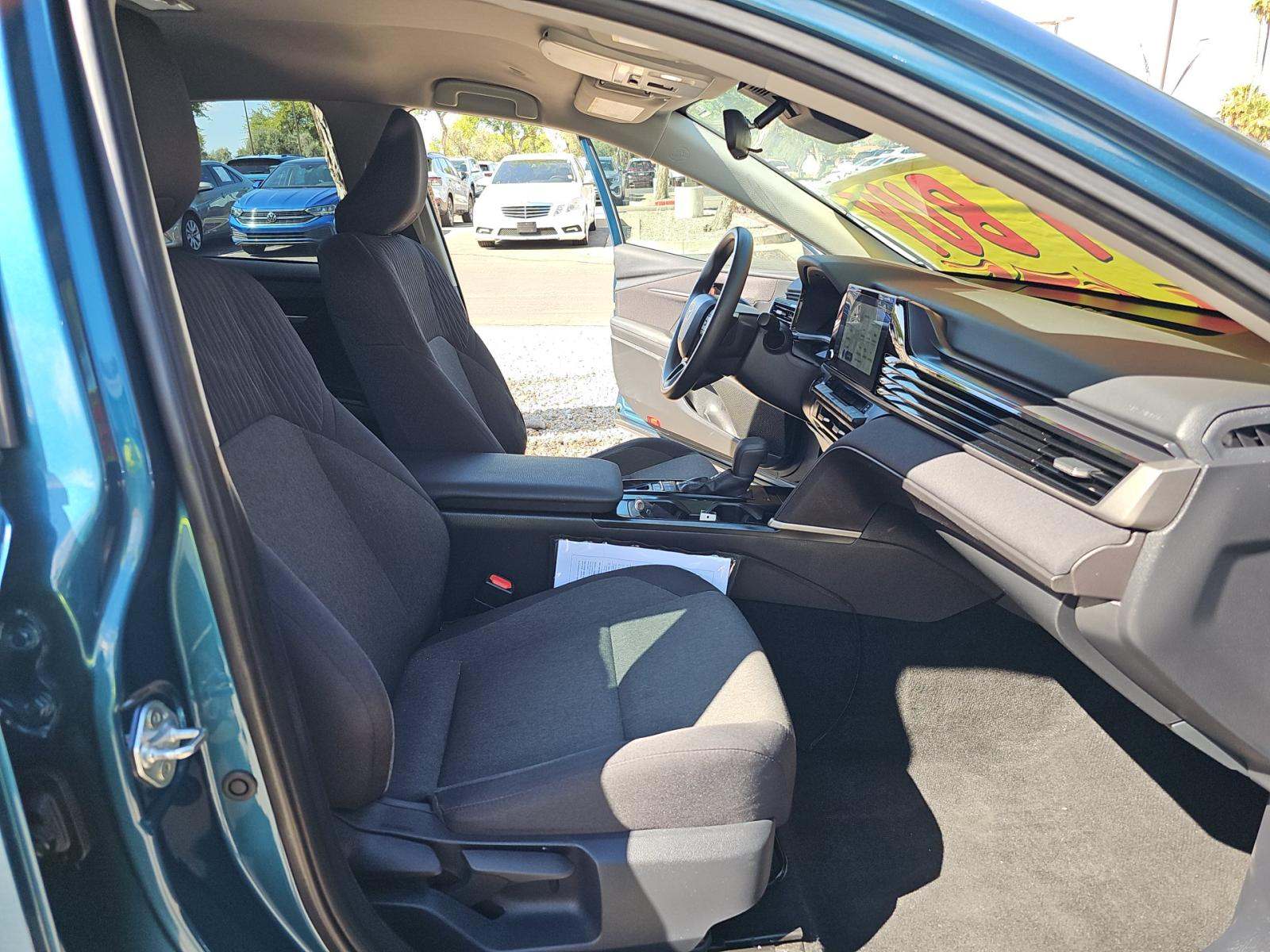 2025 Toyota Camry LE AWD