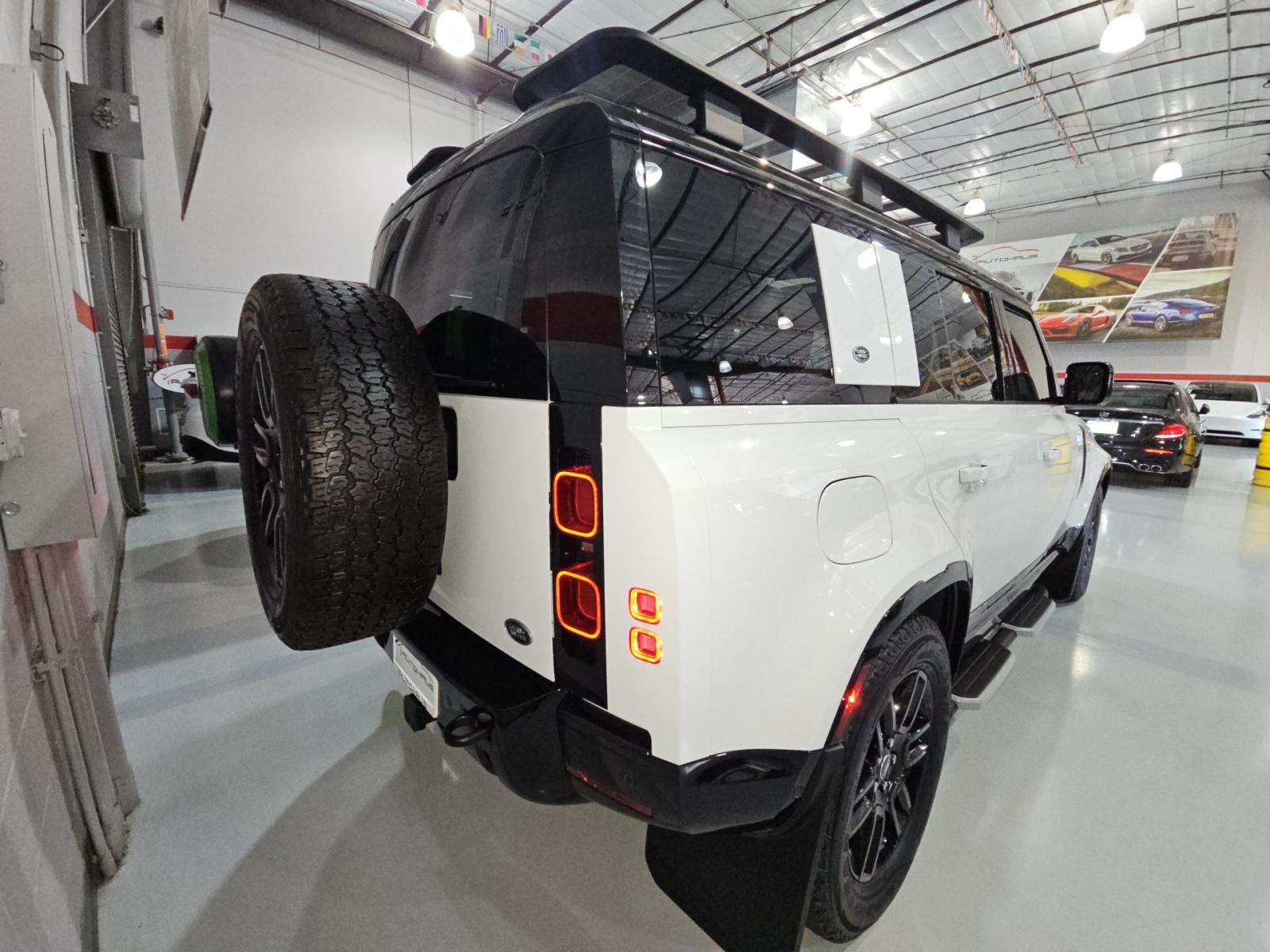 2023 Land Rover Defender 110 X-Dynamic SE AWD