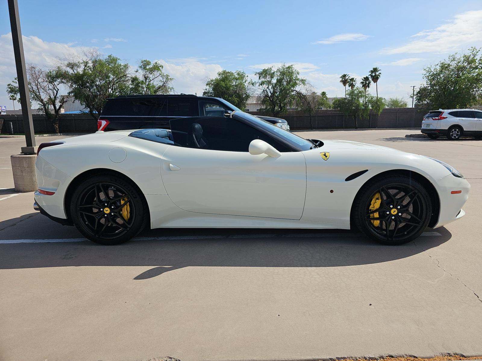 2015 Ferrari California T RWD