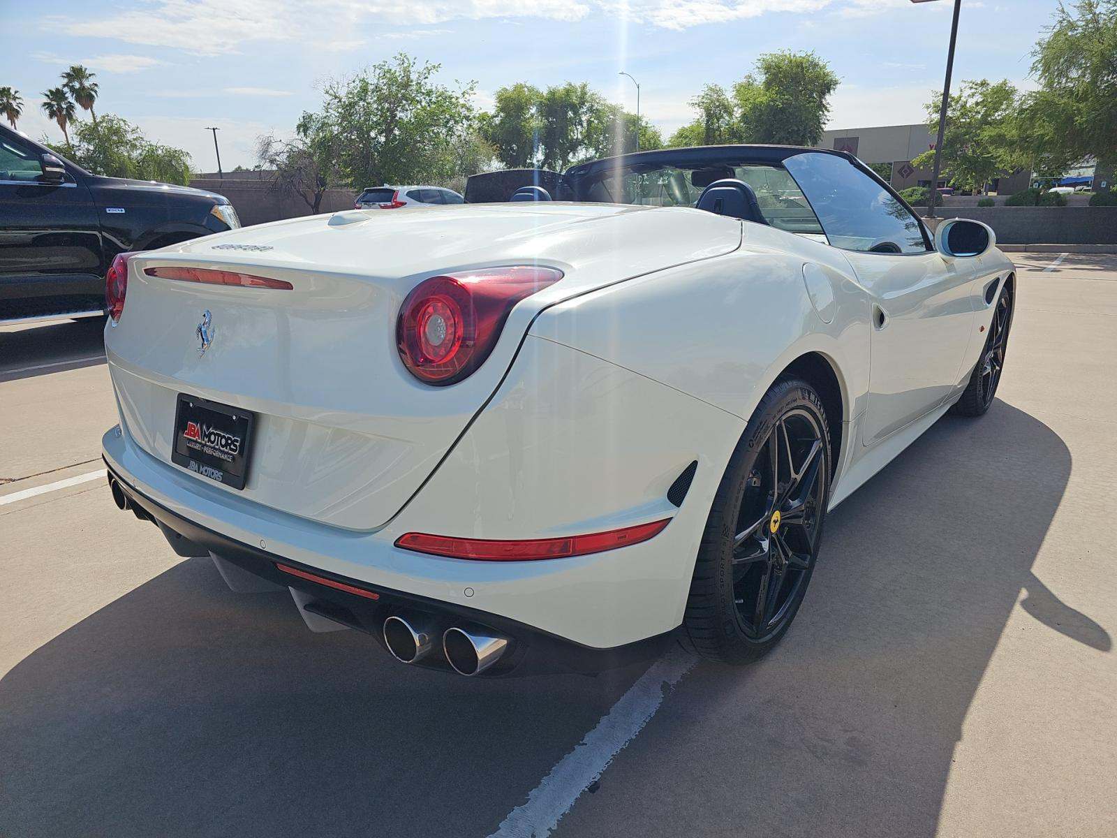 2015 Ferrari California T RWD