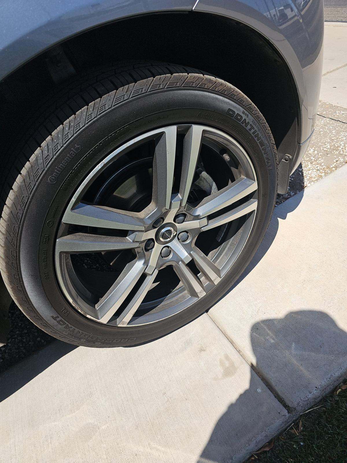 2020 Volvo XC60 T5 Momentum AWD