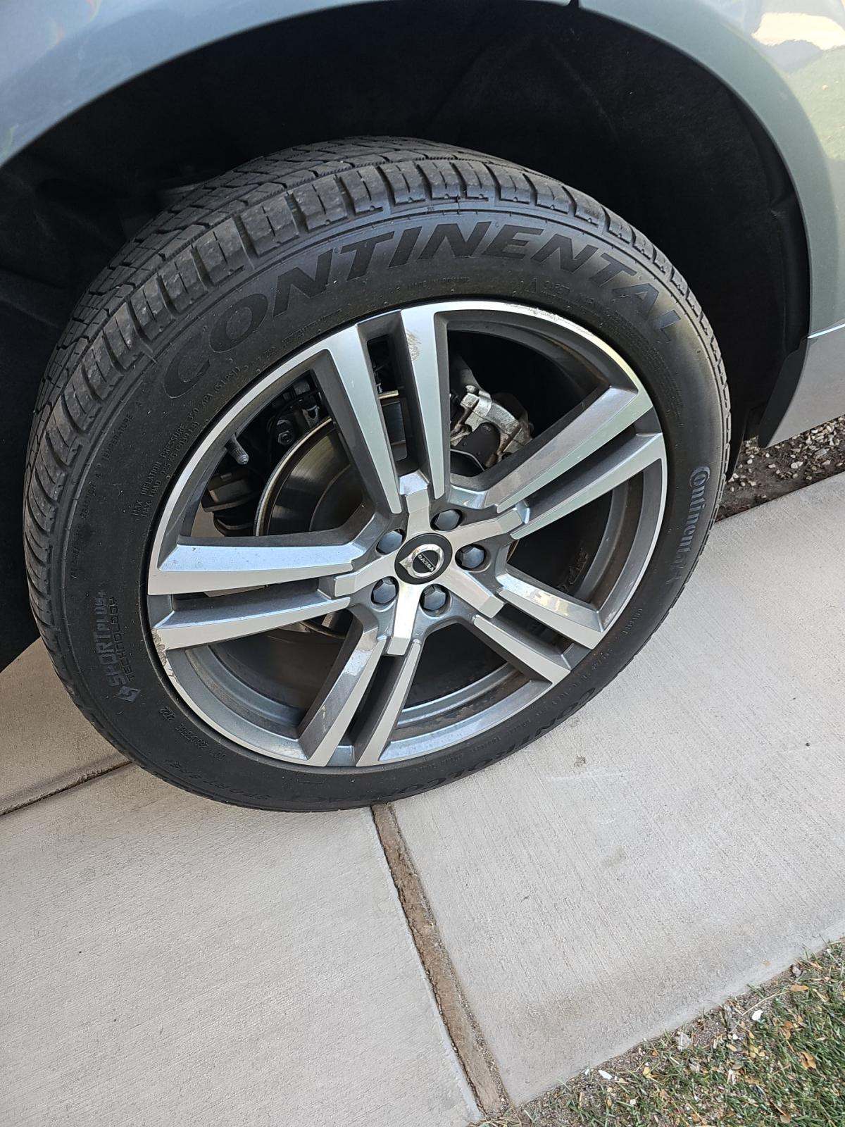 2020 Volvo XC60 T5 Momentum AWD