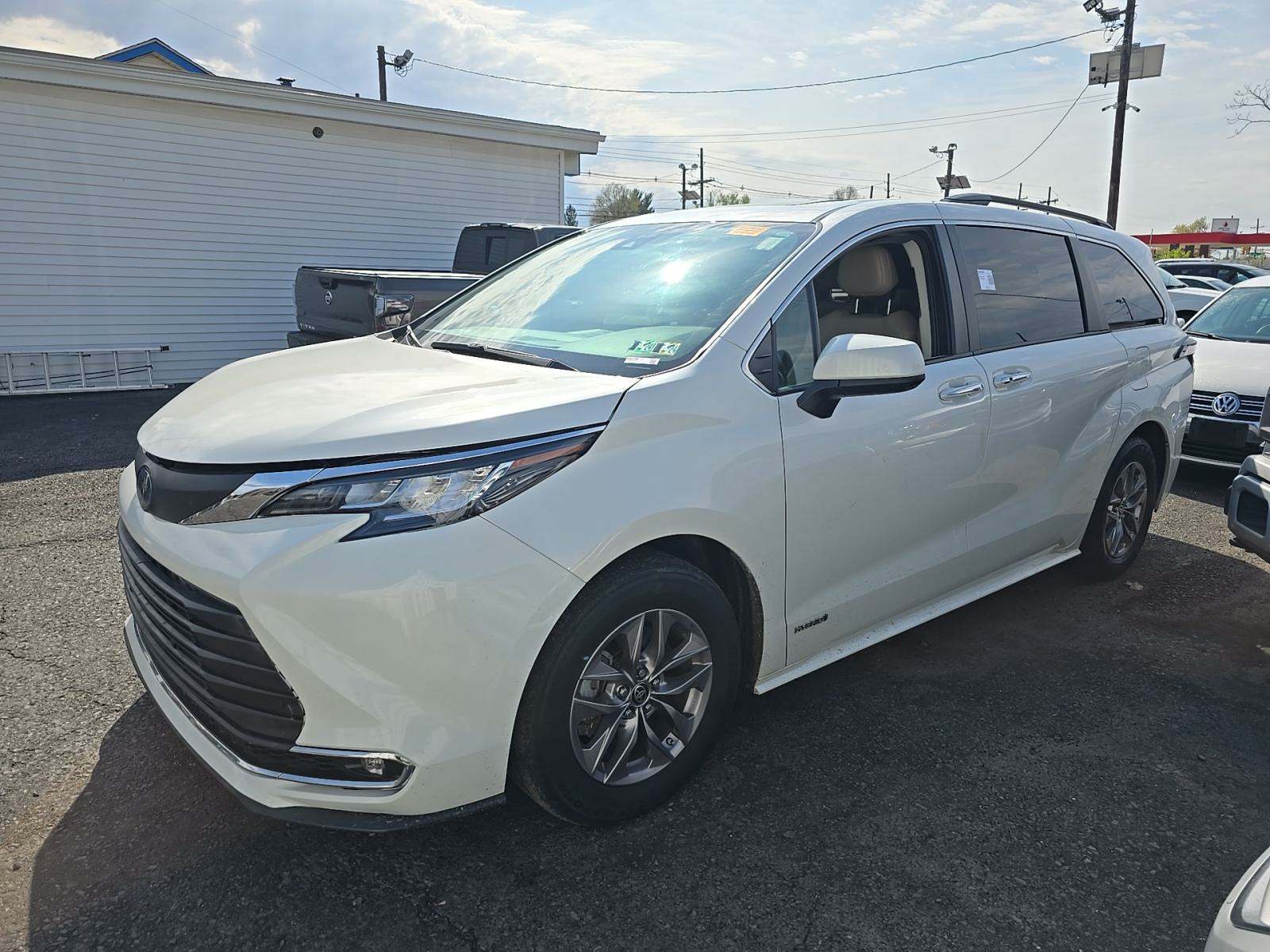 2021 Toyota Sienna XLE AWD