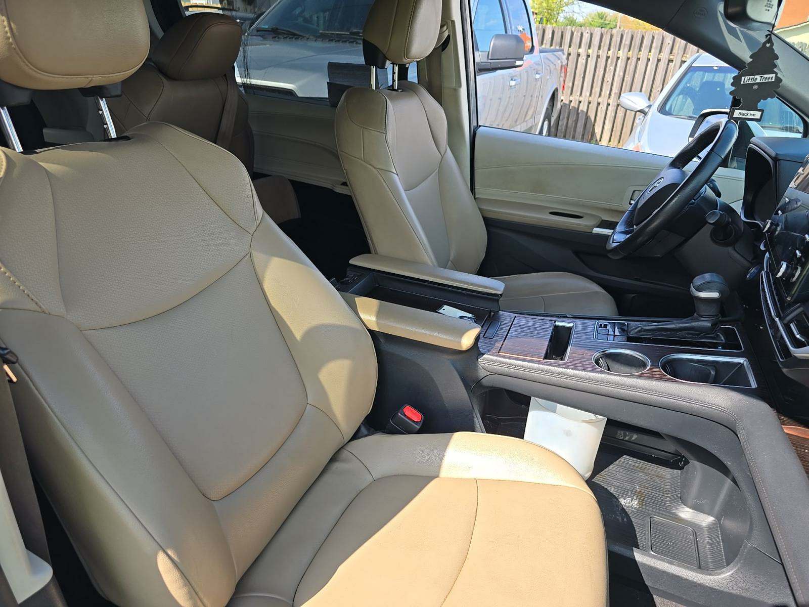 2021 Toyota Sienna XLE AWD