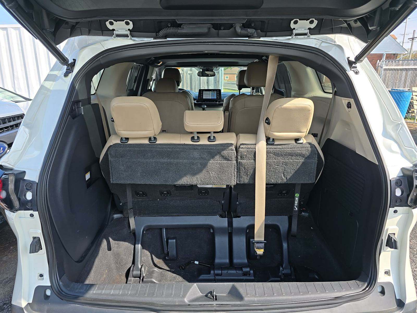 2021 Toyota Sienna XLE AWD