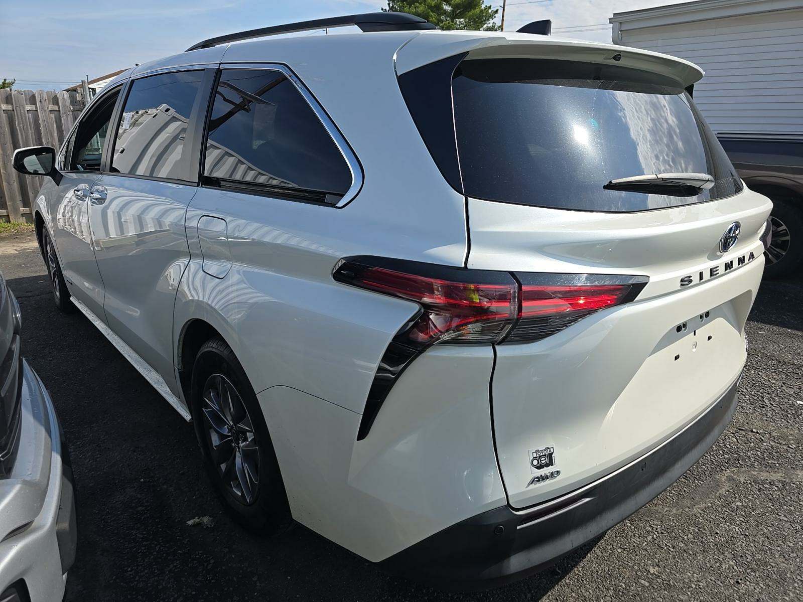 2021 Toyota Sienna XLE AWD