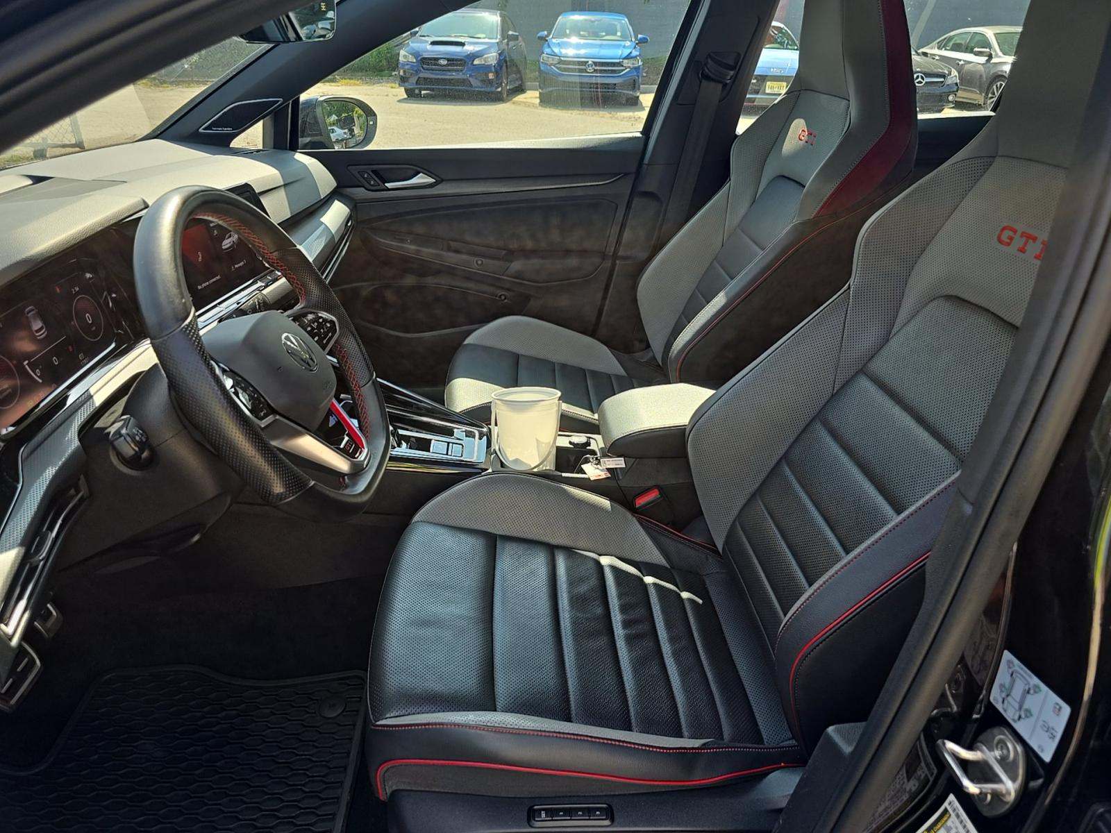 2023 Volkswagen Golf GTI 2.0T SE FWD