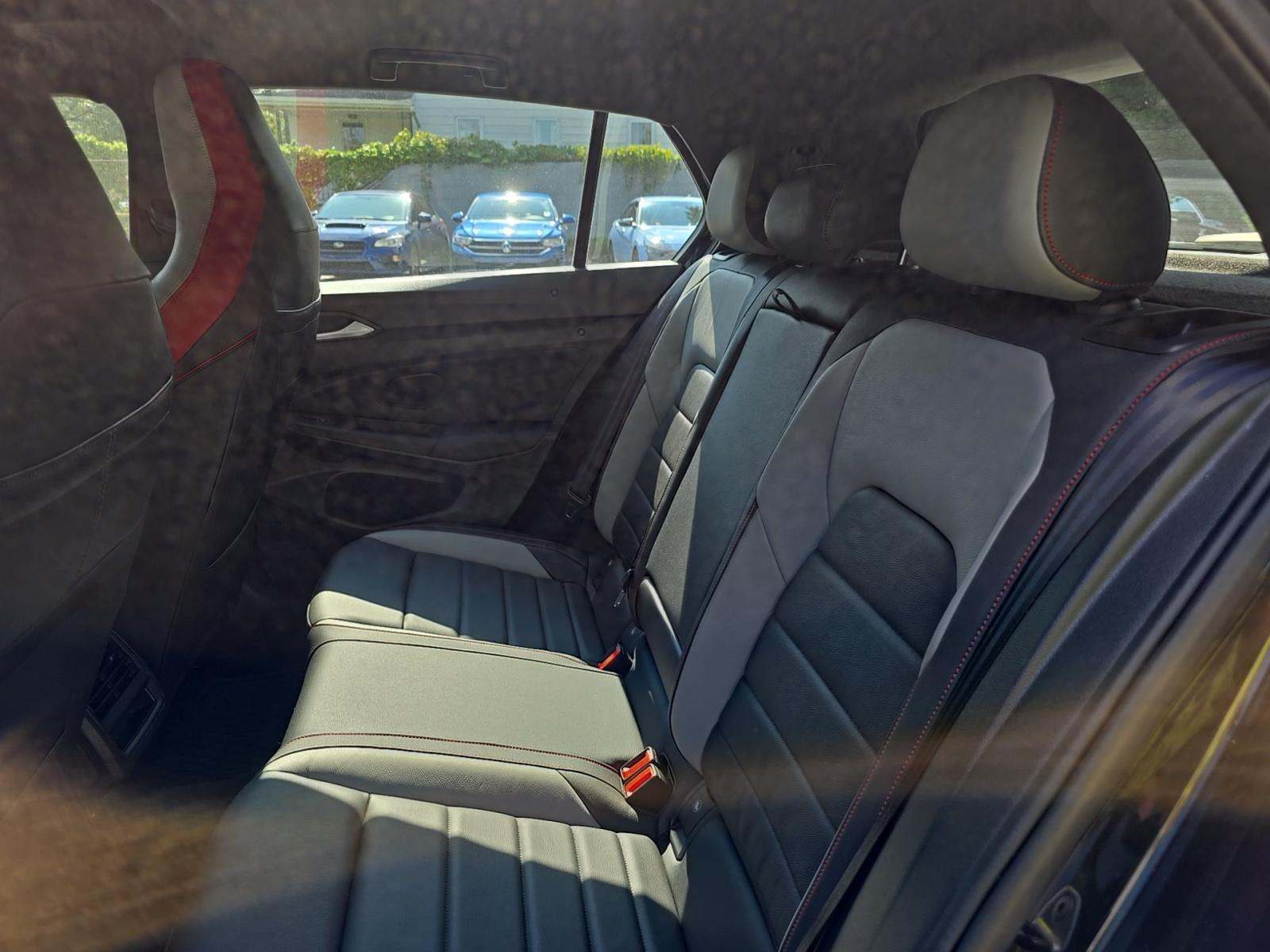 2023 Volkswagen Golf GTI 2.0T SE FWD