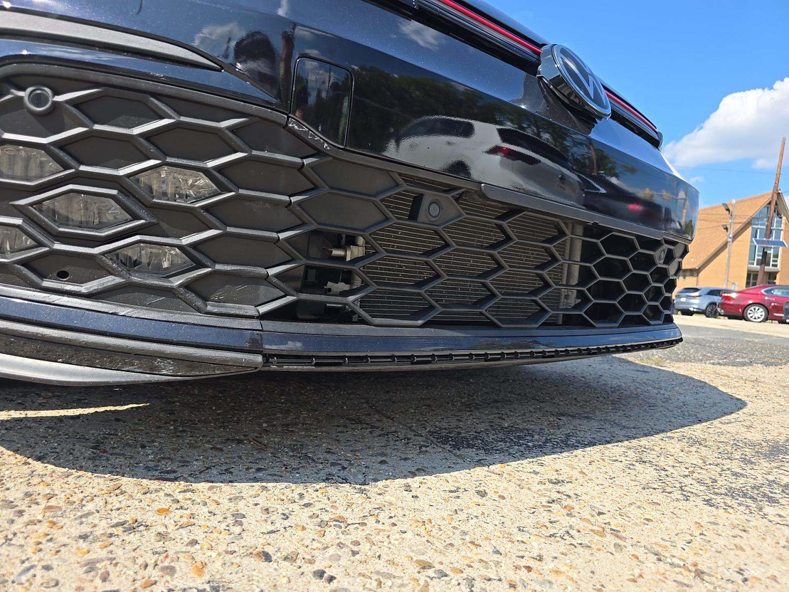 2023 Volkswagen Golf GTI 2.0T SE FWD