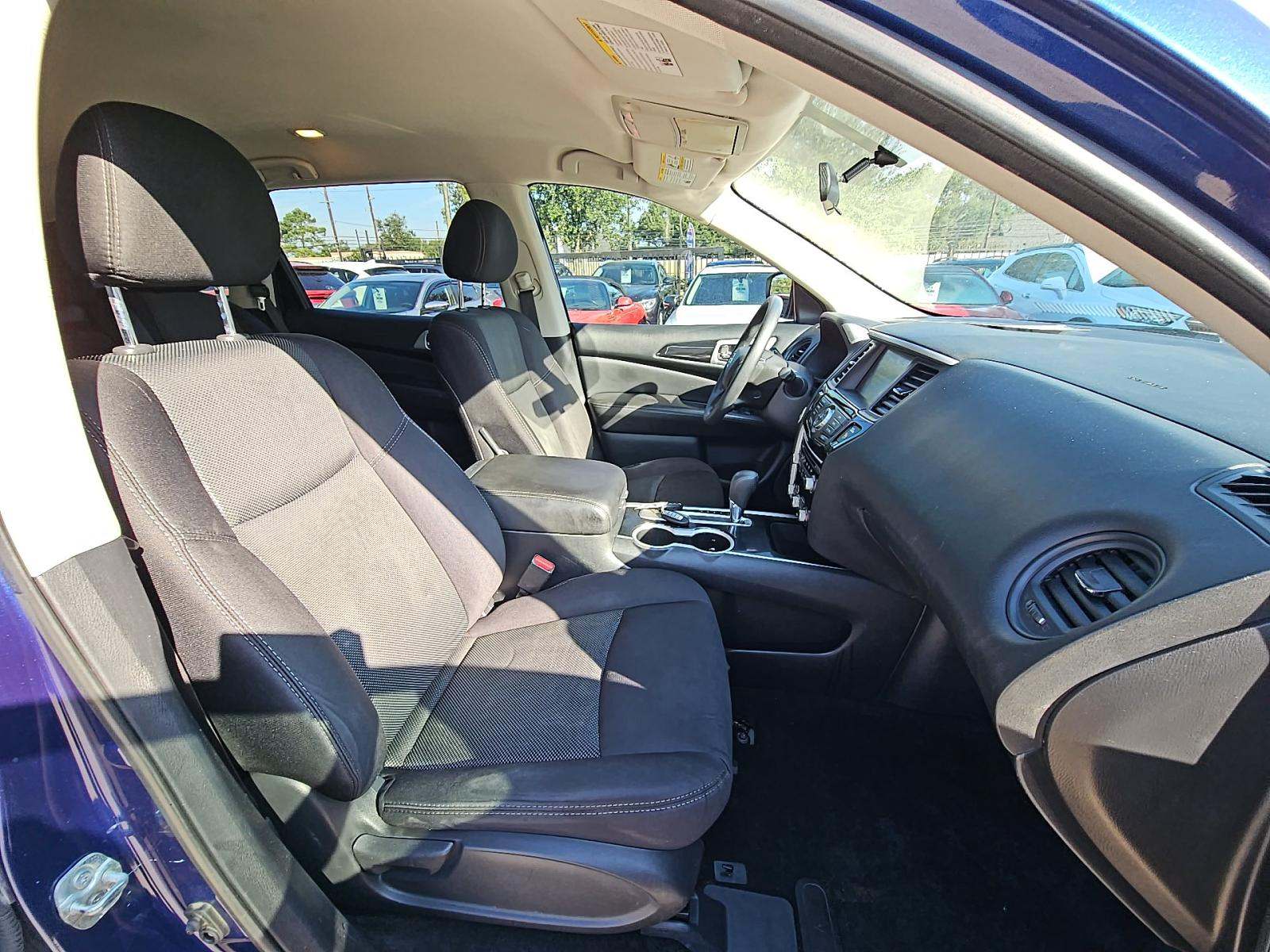 2019 Nissan Pathfinder S FWD