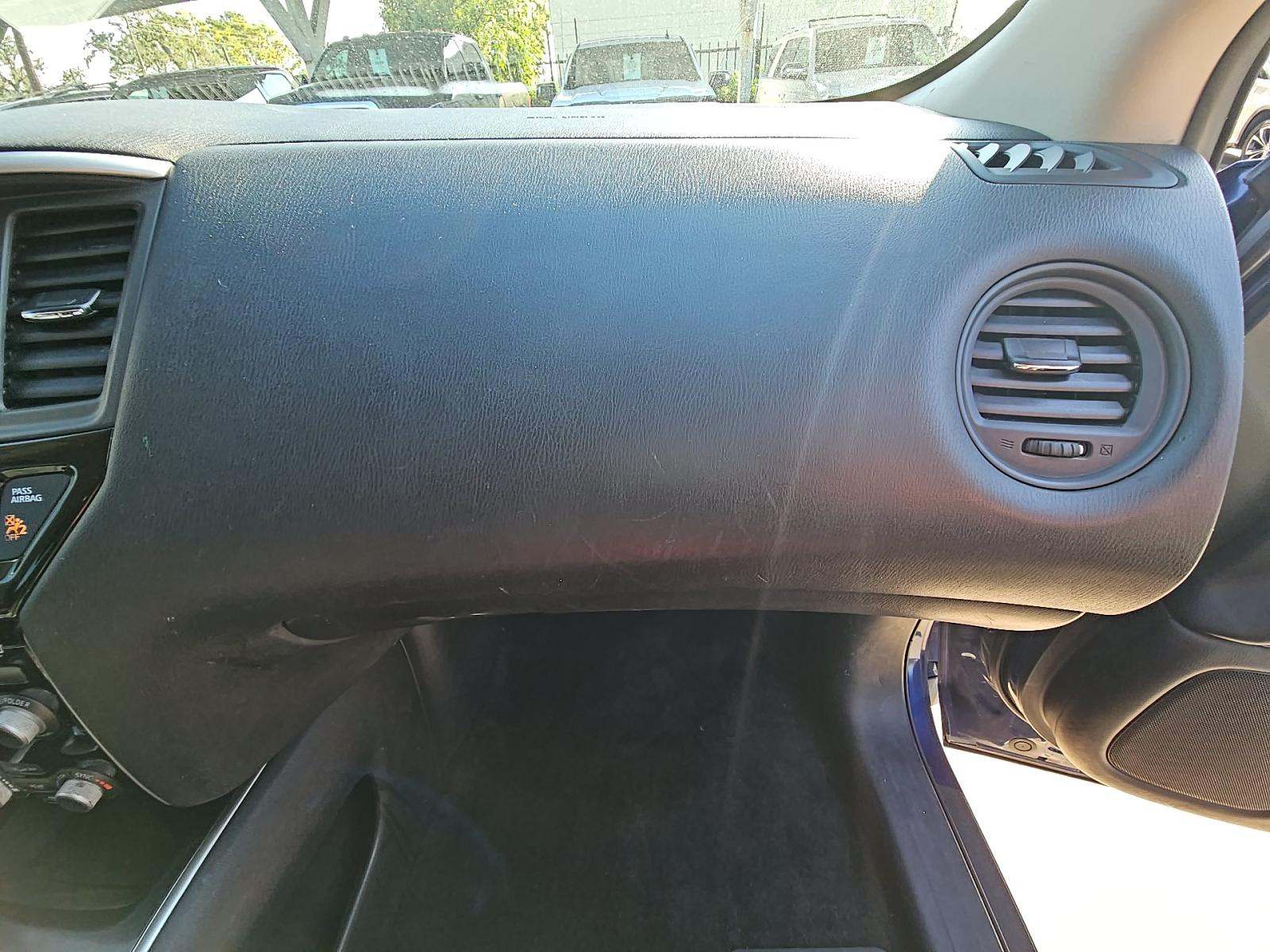 2019 Nissan Pathfinder S FWD