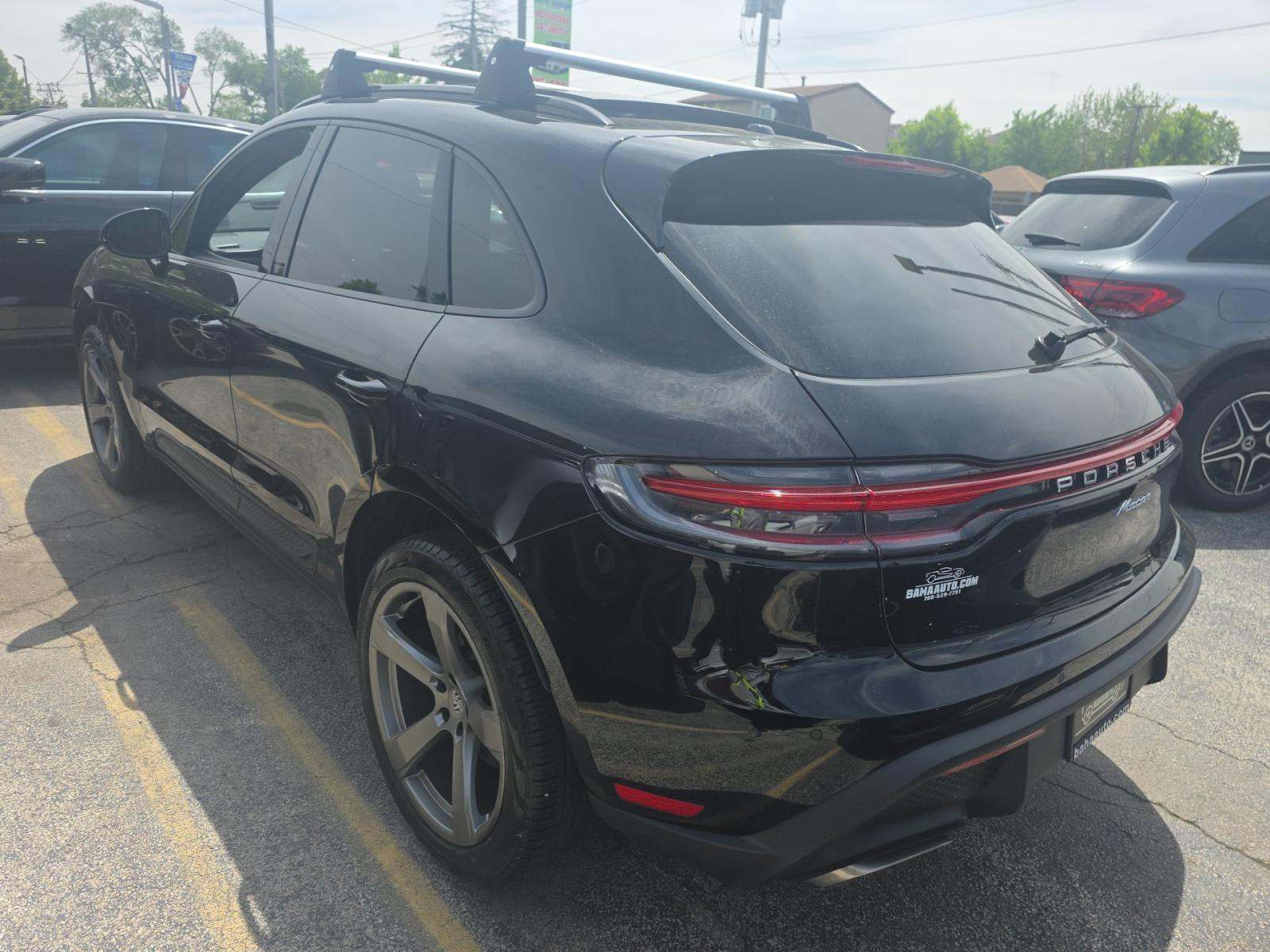 2023 Porsche Macan Base AWD