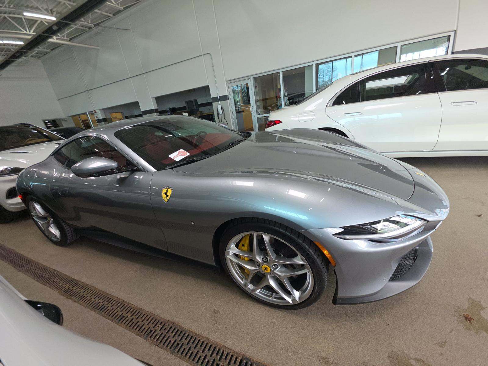 2022 Ferrari Roma Base RWD