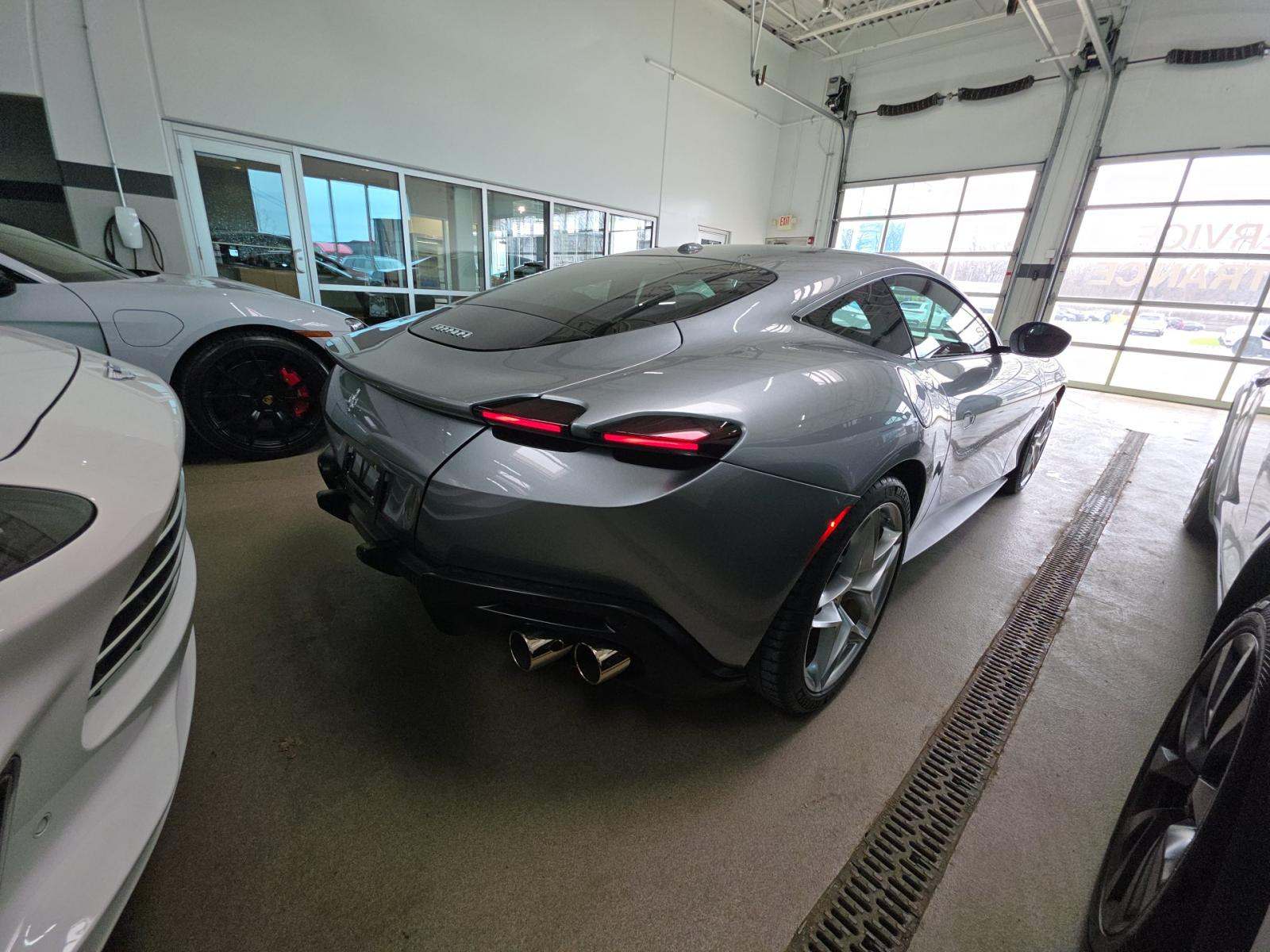 2022 Ferrari Roma Base RWD