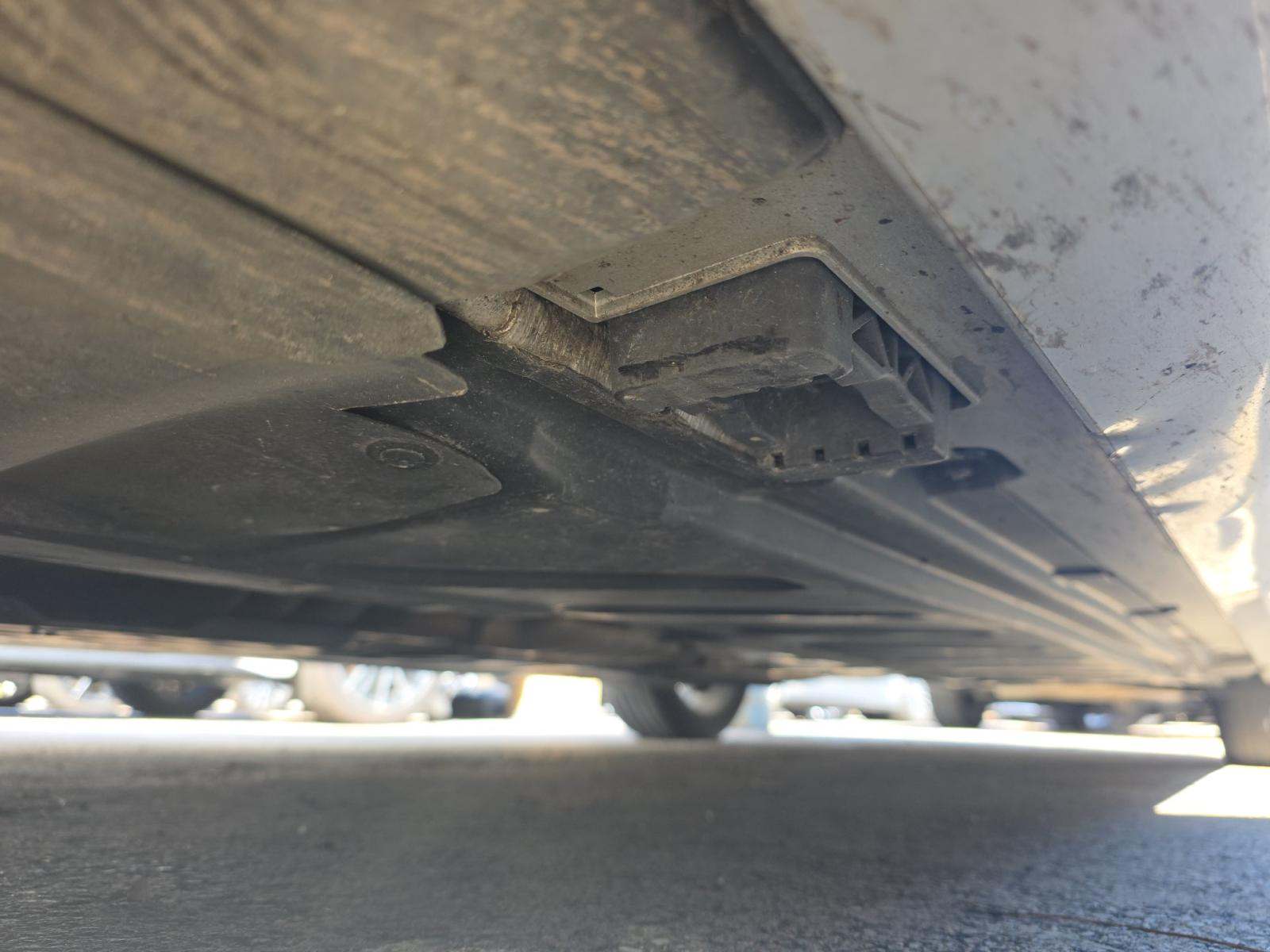 MERCEDES-BENZ E-CLASS - 7