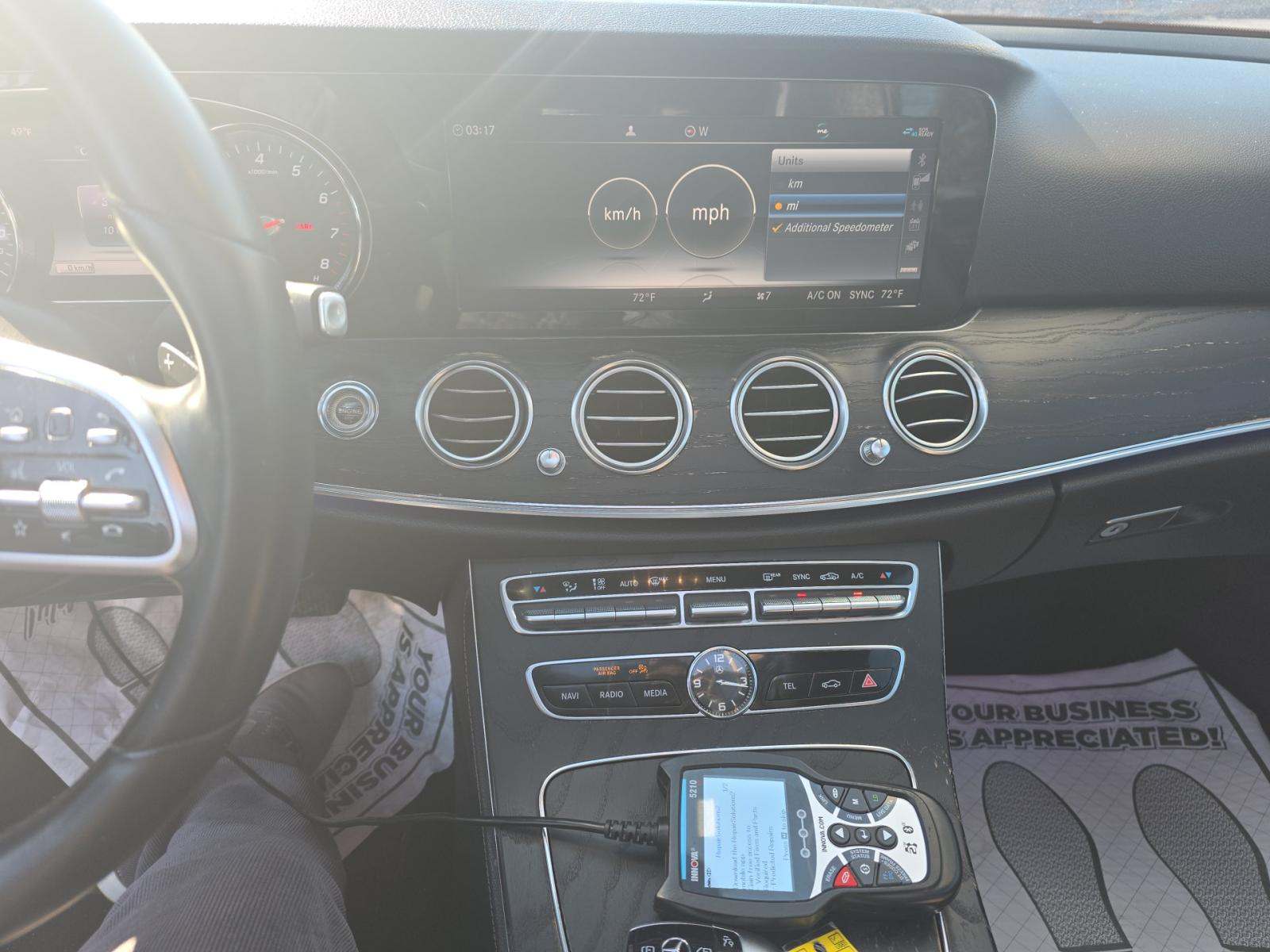 MERCEDES-BENZ E-CLASS - 10