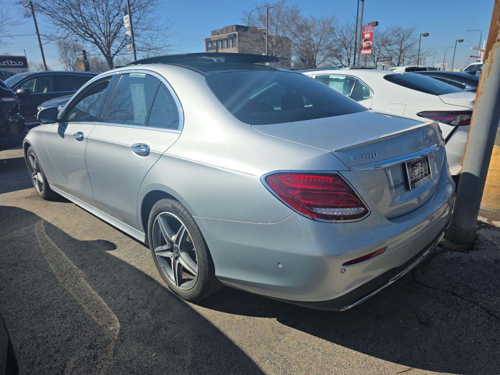 MERCEDES-BENZ E-CLASS - 2