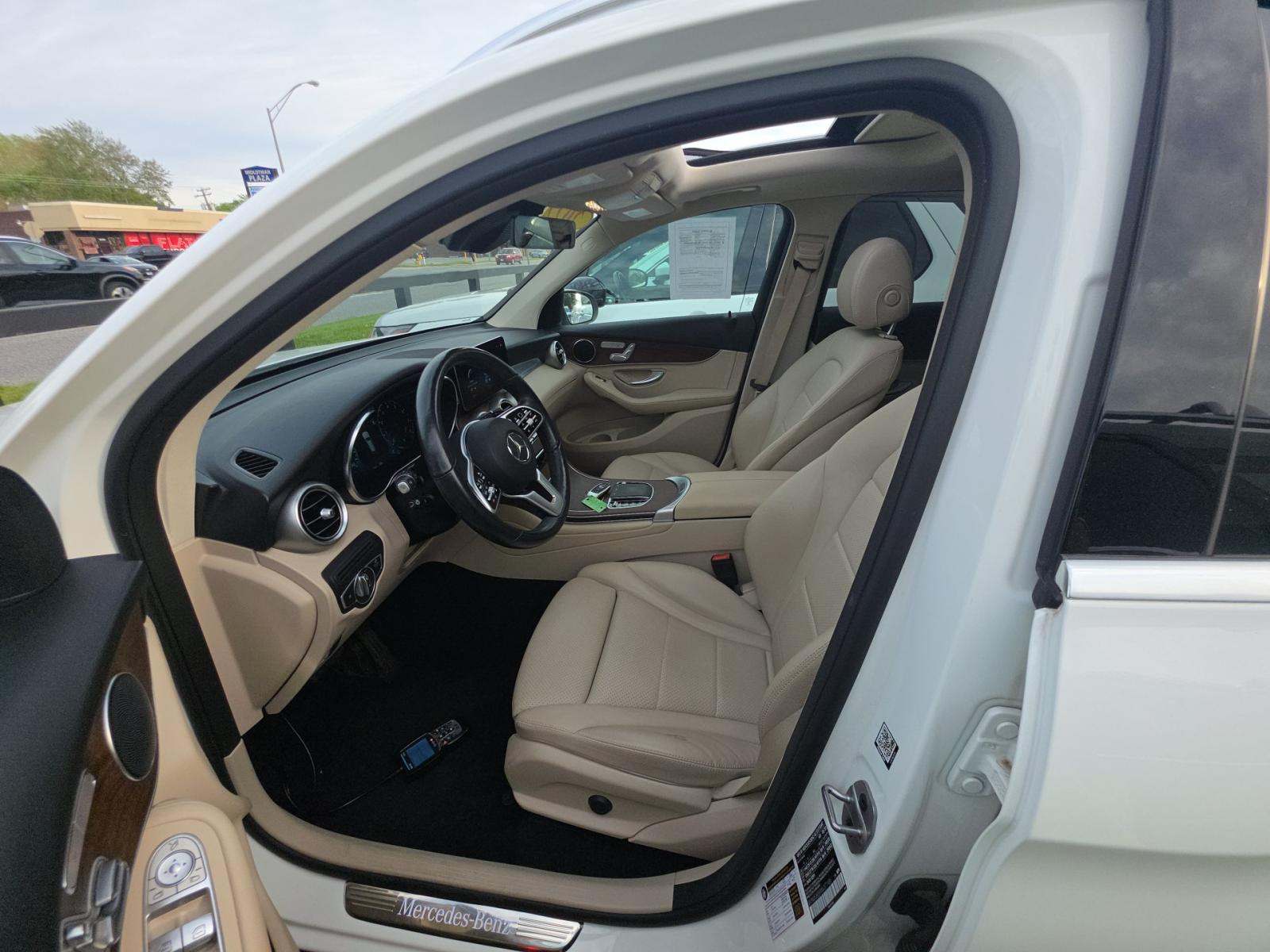 2022 Mercedes-Benz GLC GLC 300 AWD