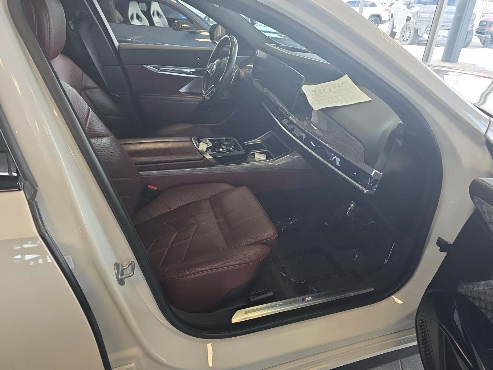 2023 BMW 7 Series 760i xDrive AWD