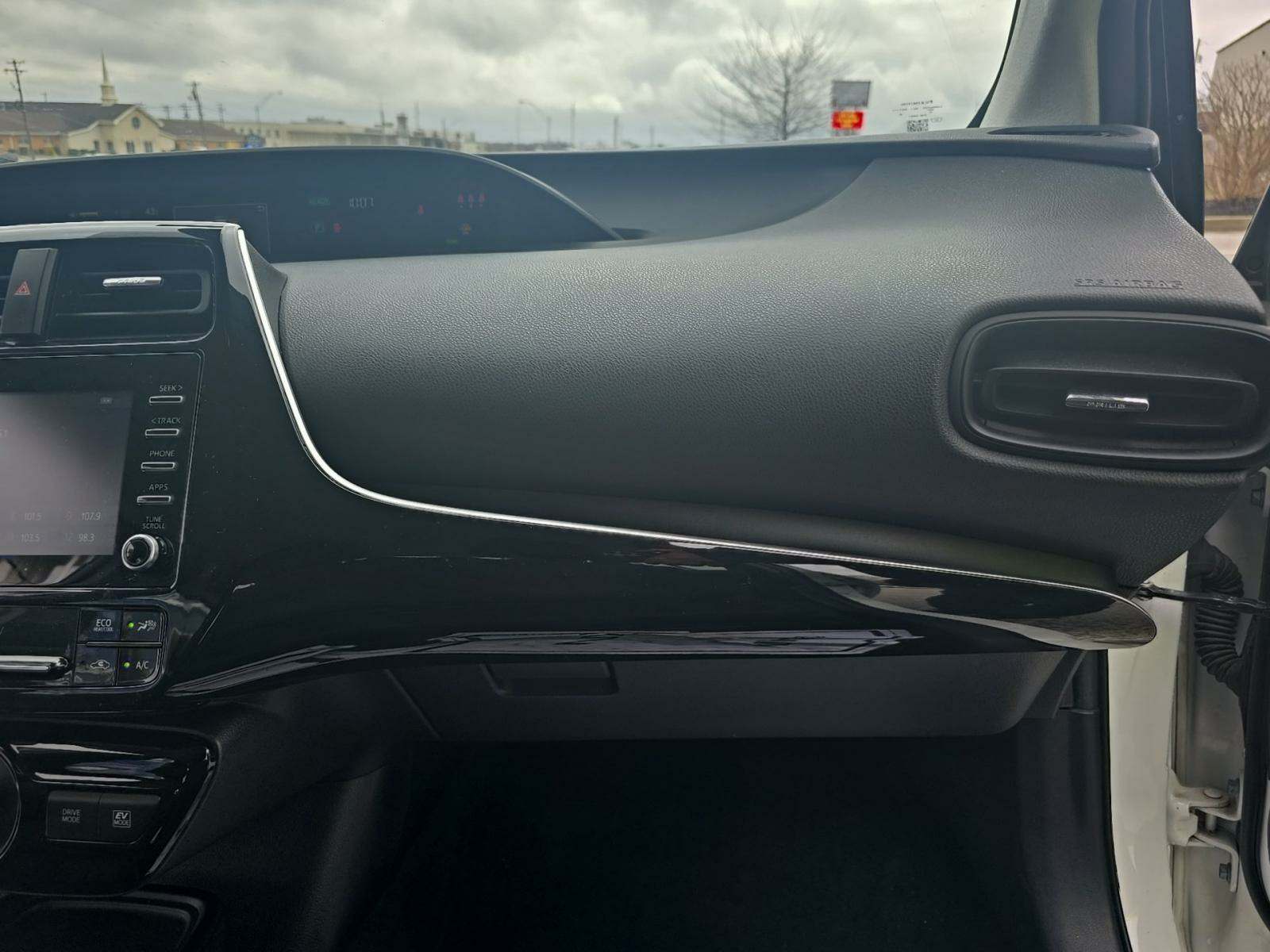 2020 Toyota Prius LE FWD