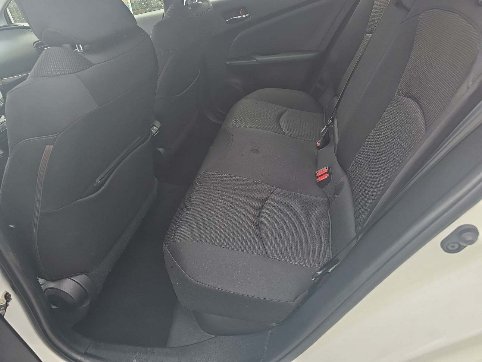 2020 Toyota Prius LE FWD