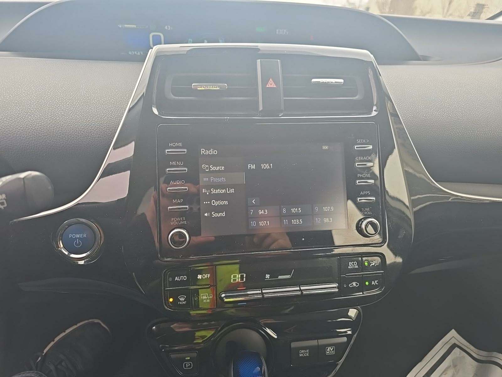 2020 Toyota Prius LE FWD