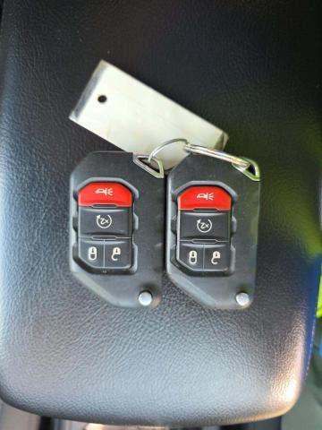 JEEP UNLIMITED SPORT S - 4