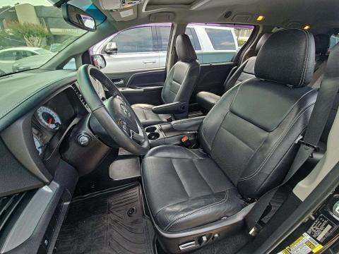2017 Toyota Sienna SE FWD