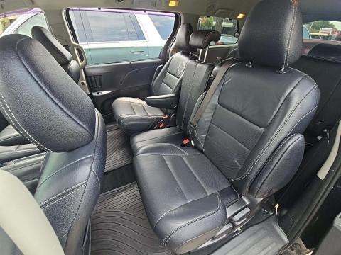 2017 Toyota Sienna SE FWD