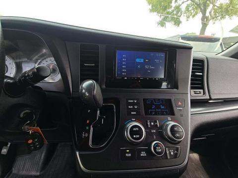 2017 Toyota Sienna SE FWD