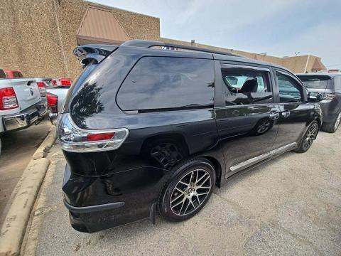 2017 Toyota Sienna SE FWD
