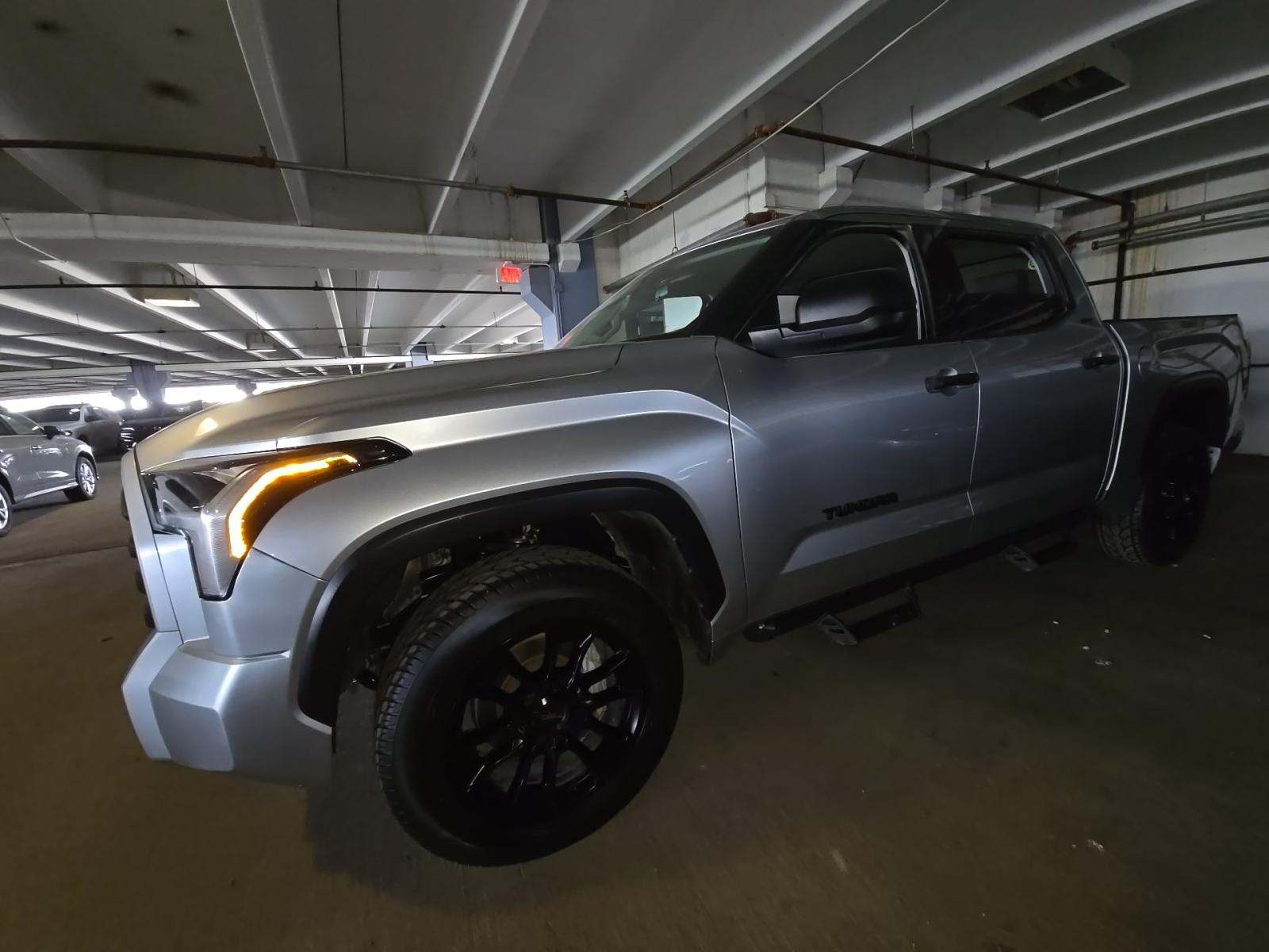 2023 Toyota Tundra SR5 AWD