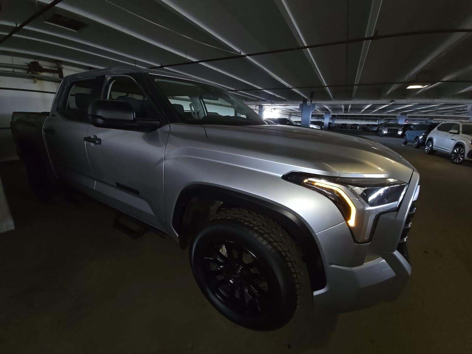 2023 Toyota Tundra SR5 AWD