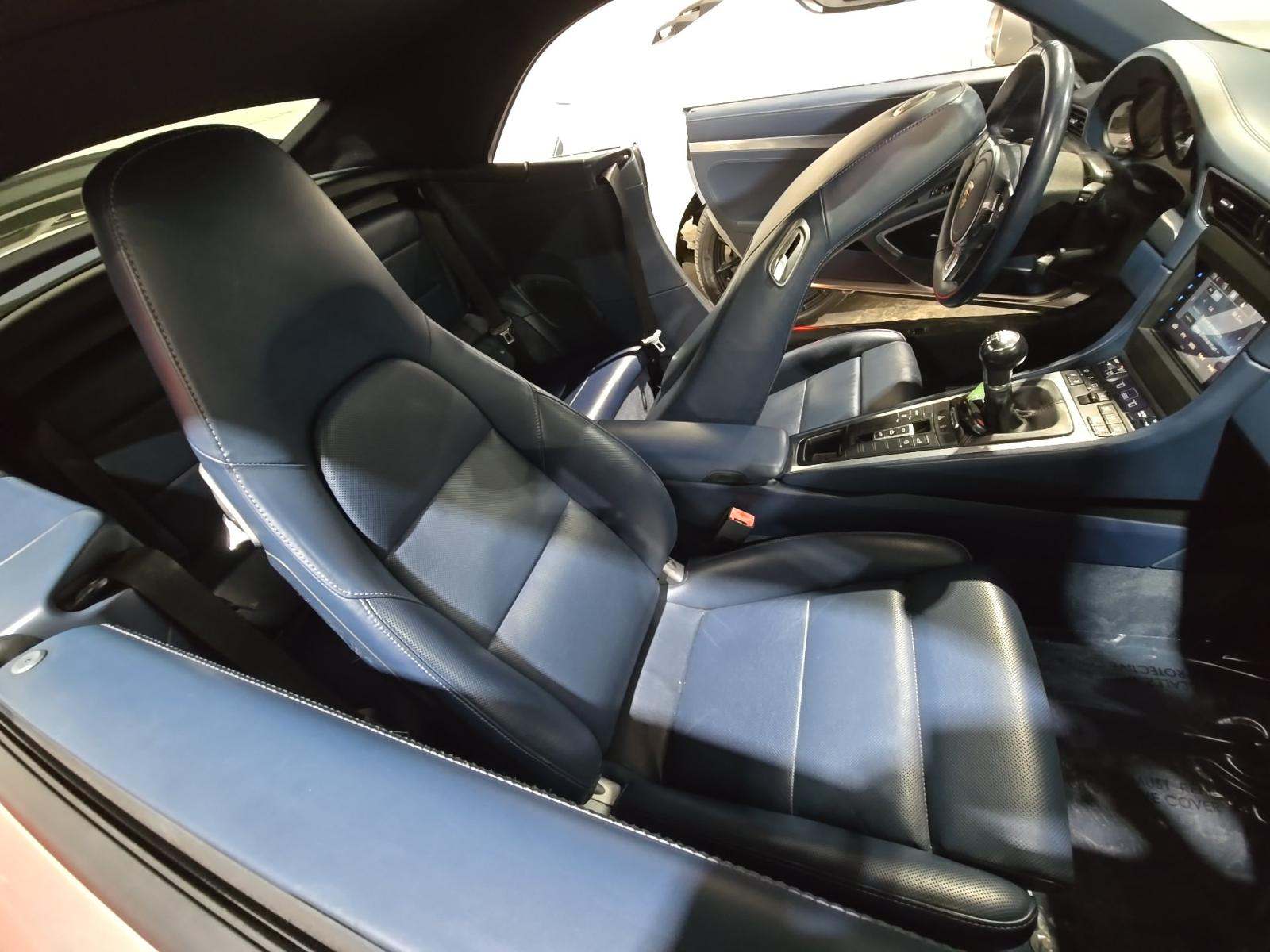 2013 Porsche 911 Carrera RWD