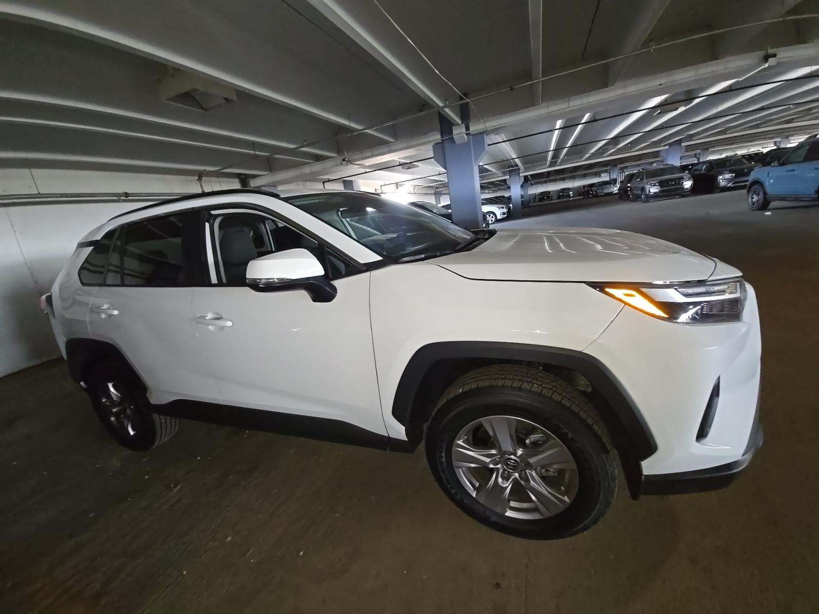 2025 Toyota RAV4 XLE FWD