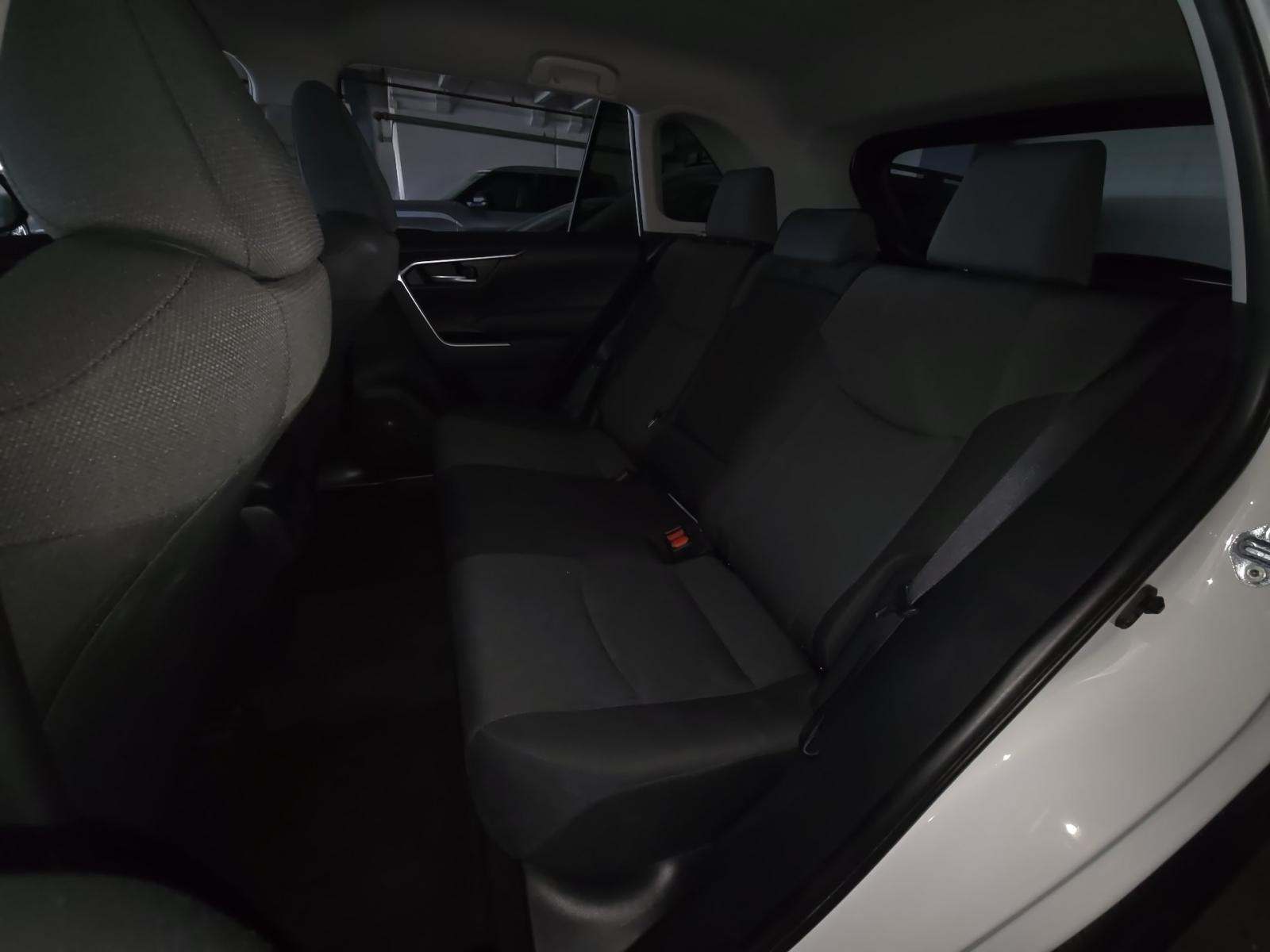 2025 Toyota RAV4 XLE FWD