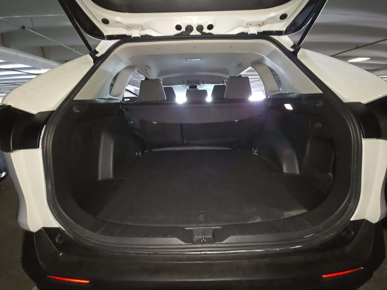 2025 Toyota RAV4 XLE FWD