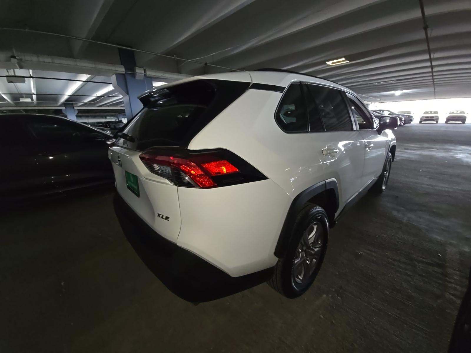 2025 Toyota RAV4 XLE FWD