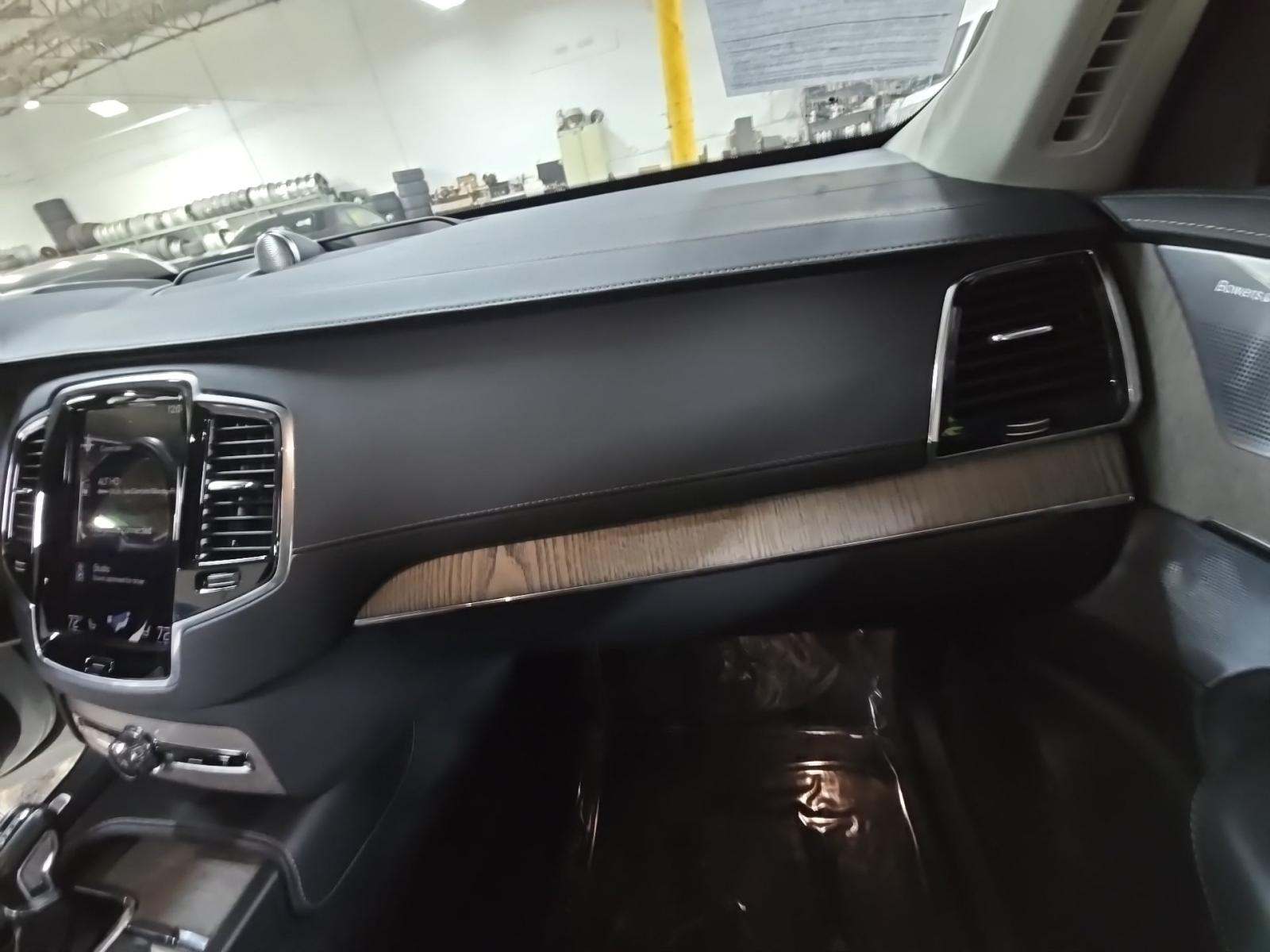 2022 Volvo XC90 T6 Inscription AWD