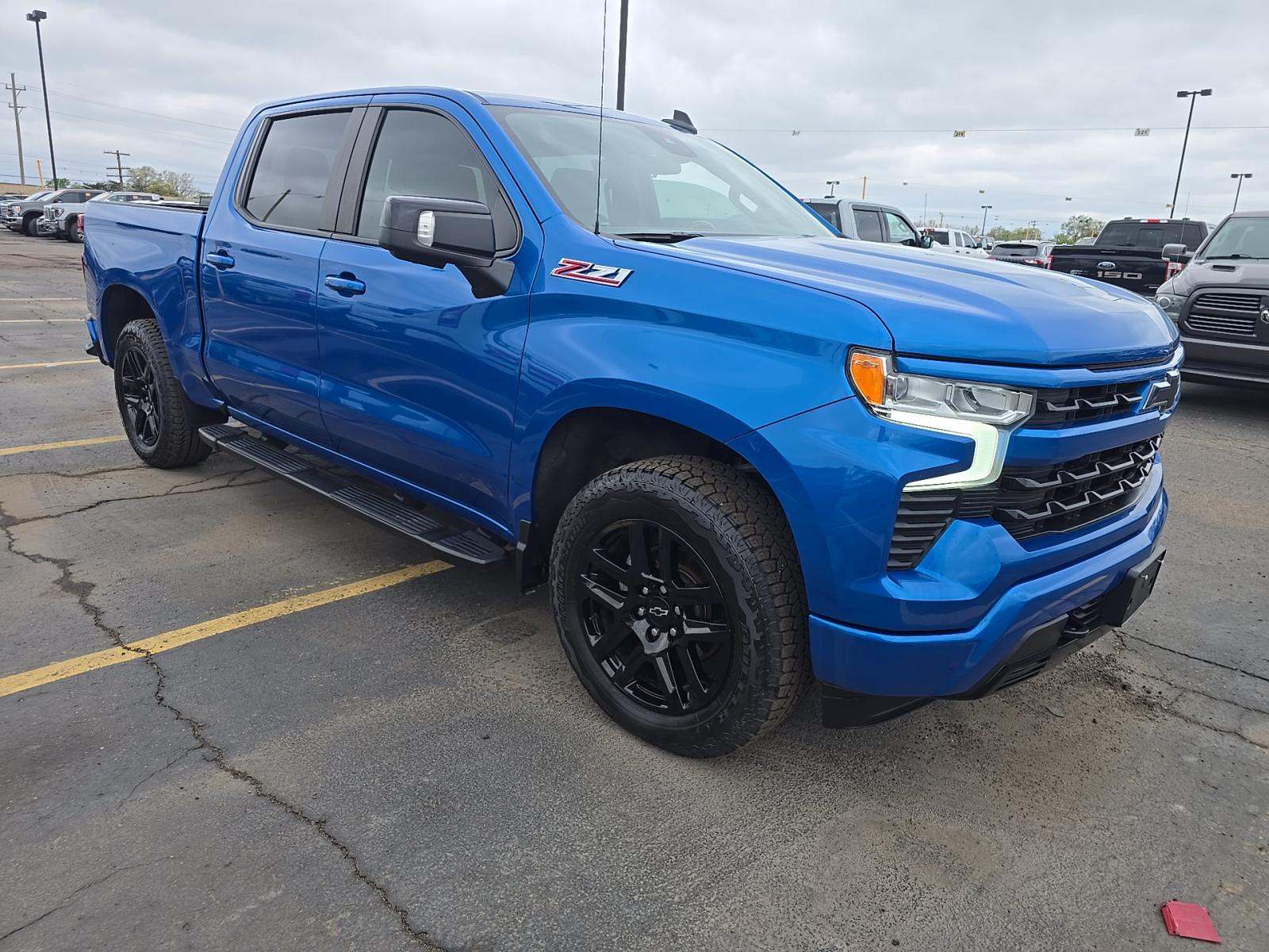 2022 Chevrolet Silverado 1500 RST AWD