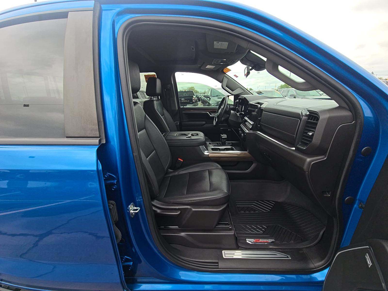 2022 Chevrolet Silverado 1500 RST AWD