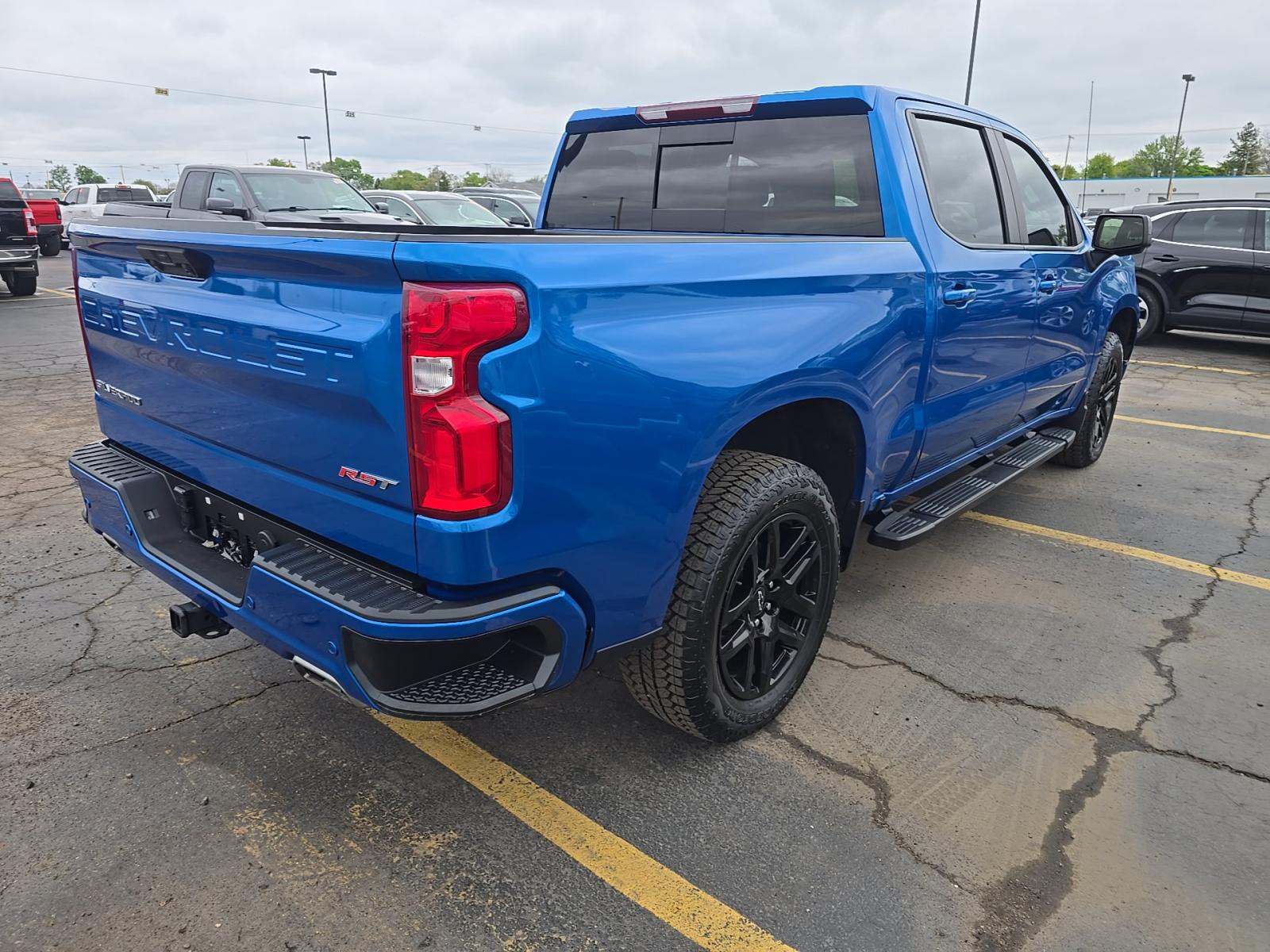 2022 Chevrolet Silverado 1500 RST AWD