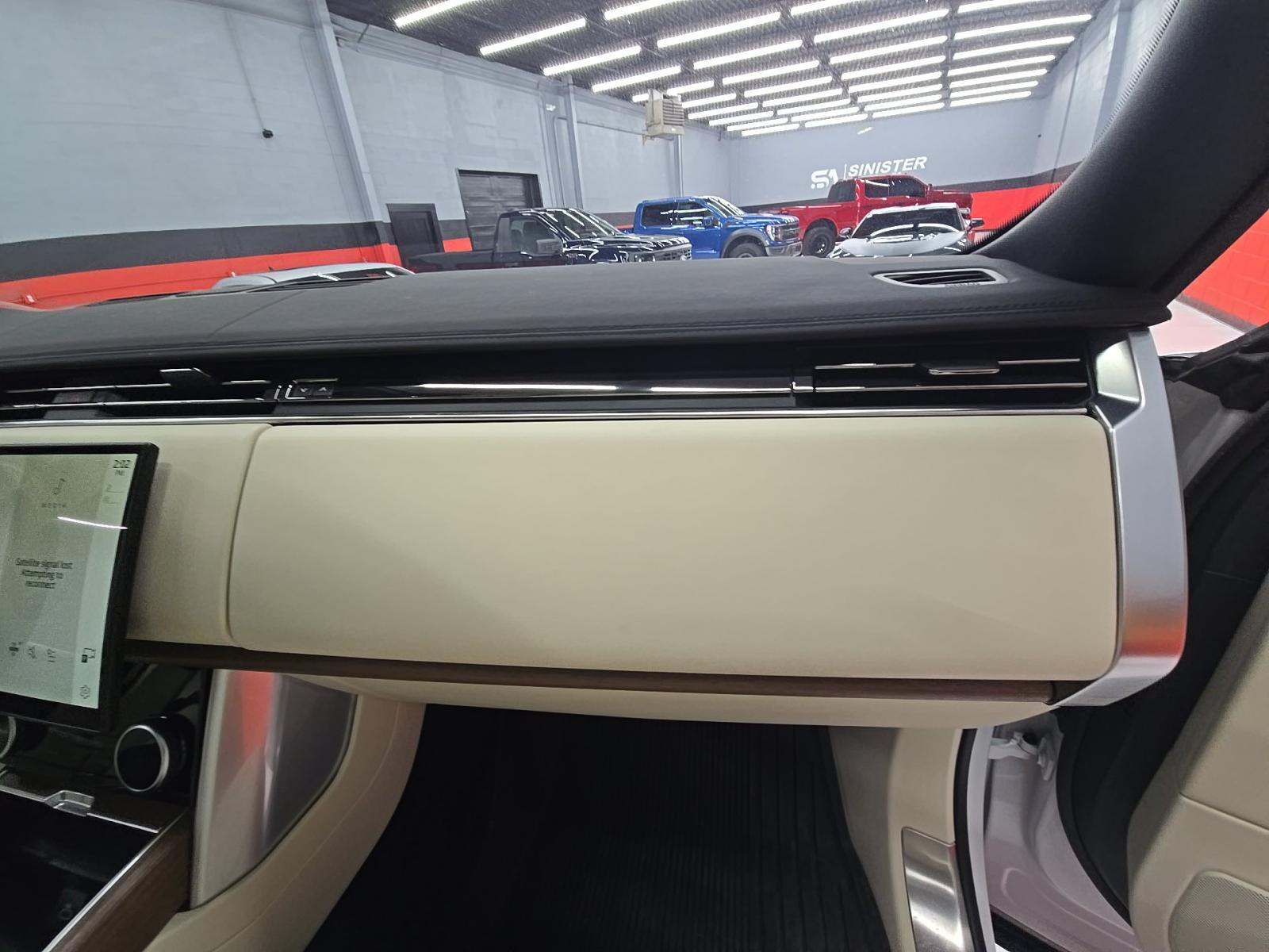 2023 Land Rover Range Rover SE AWD