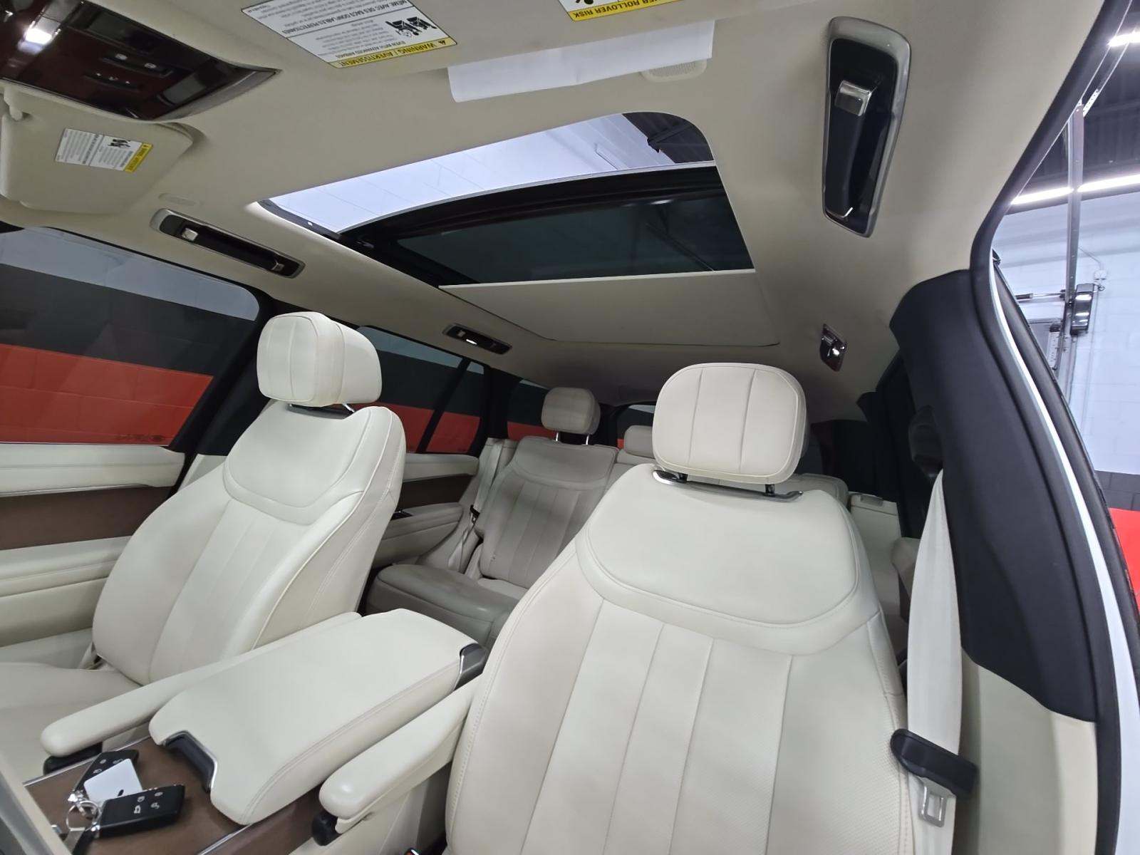 2023 Land Rover Range Rover SE AWD