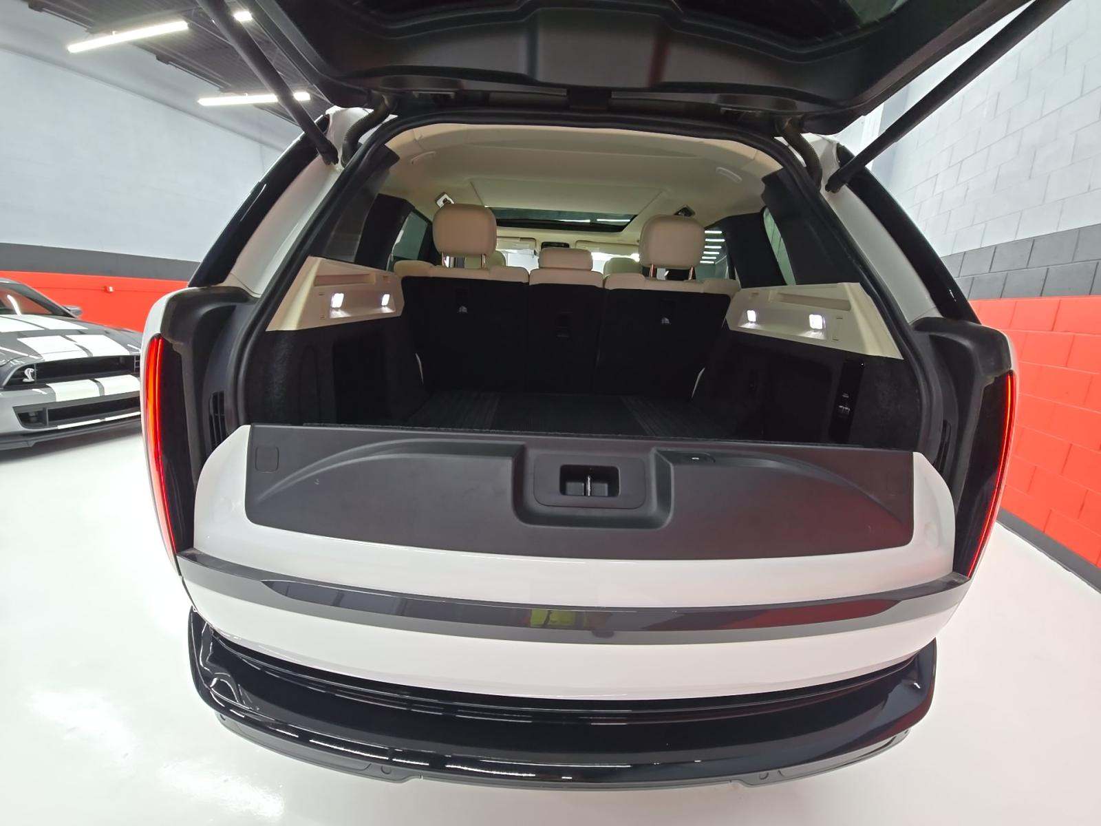 2023 Land Rover Range Rover SE AWD