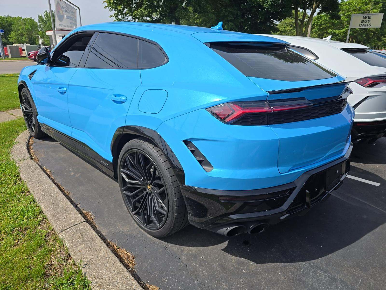 2025 Lamborghini Urus Plug-In Hybrid SE AWD