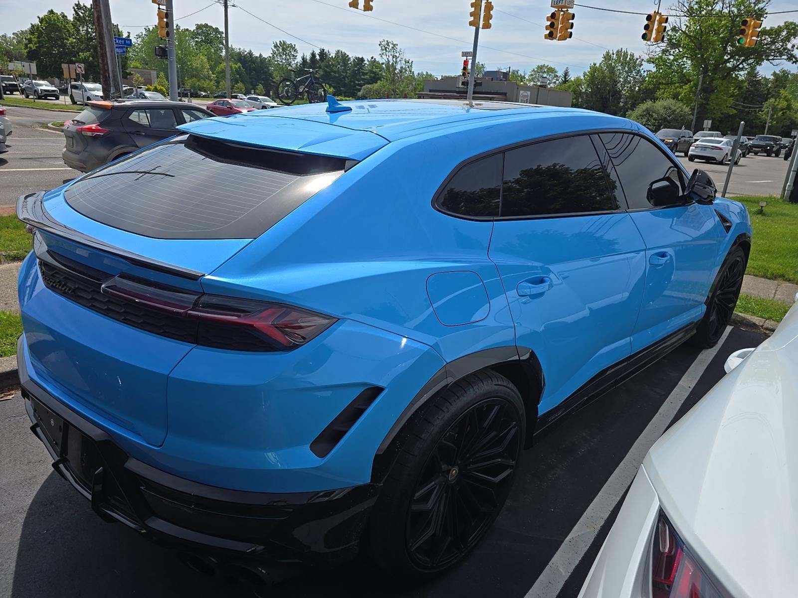 2025 Lamborghini Urus Plug-In Hybrid SE AWD