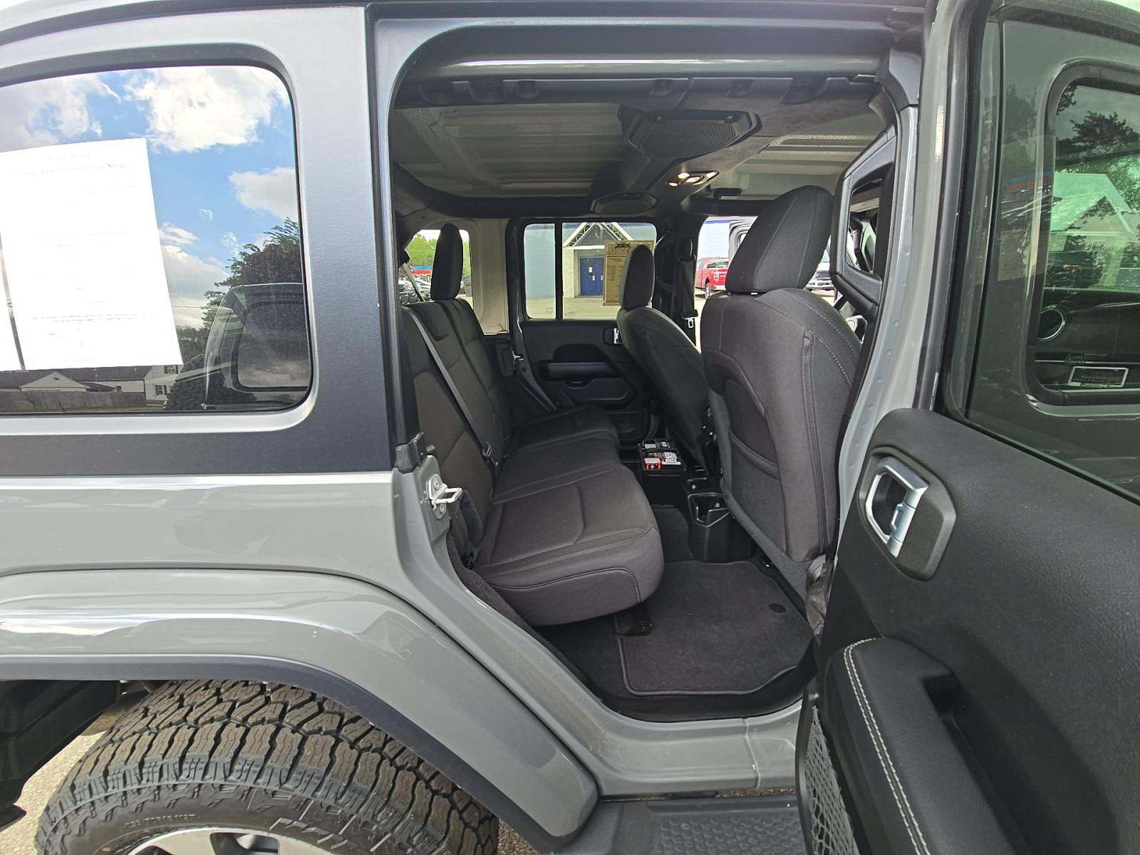 2021 Jeep Wrangler Unlimited Sahara AWD