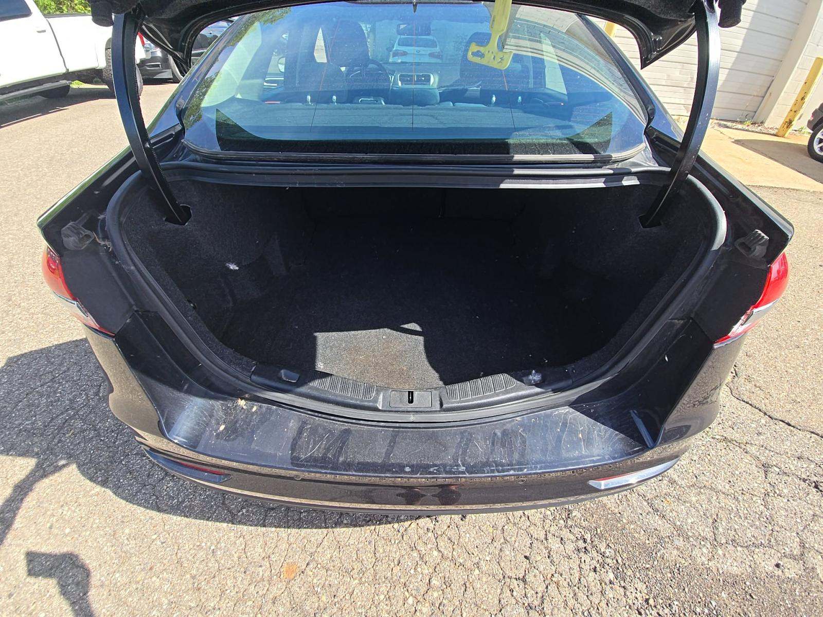 FORD FUSION - 10
