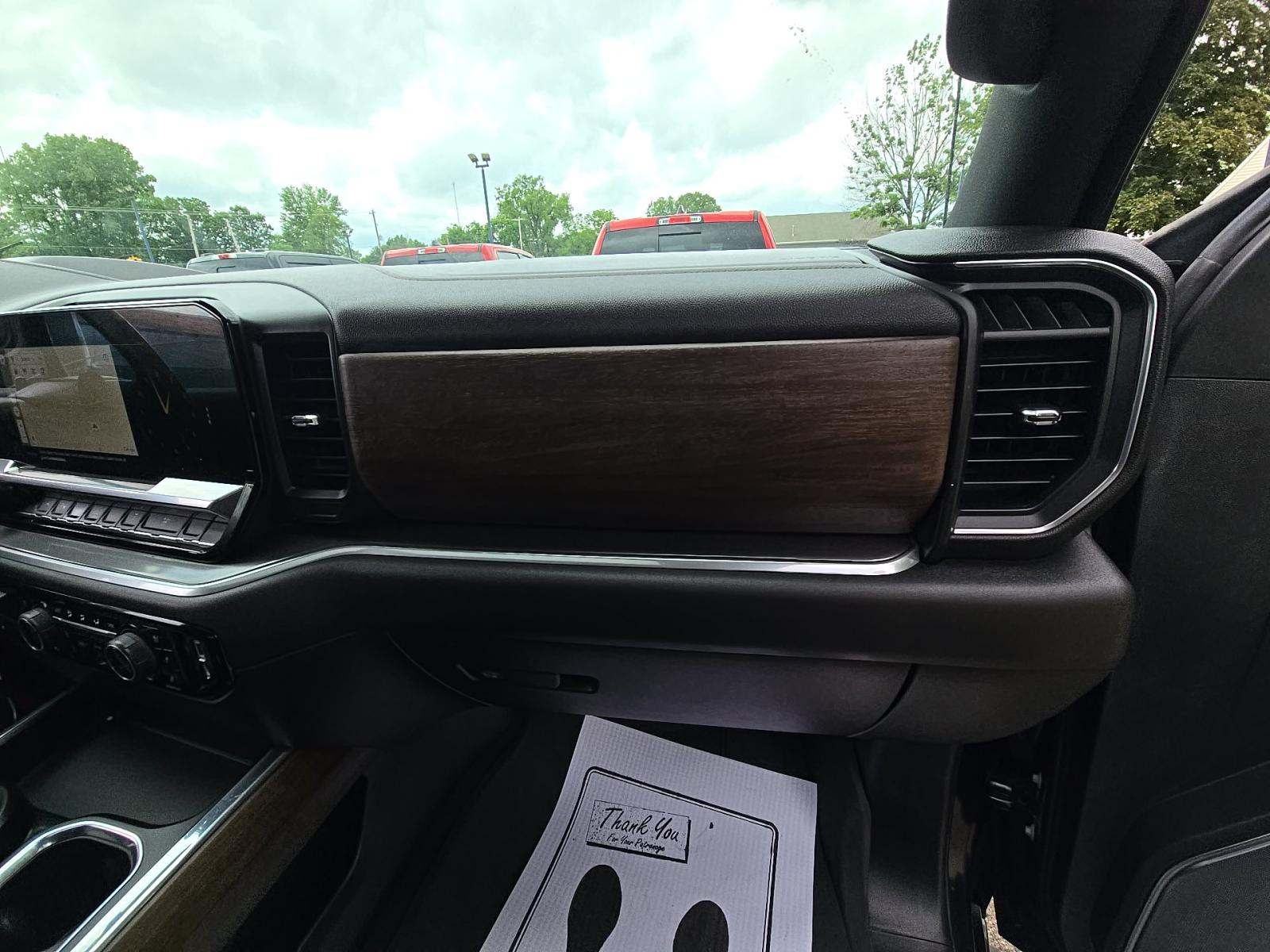2023 Chevrolet Silverado 1500 High Country AWD